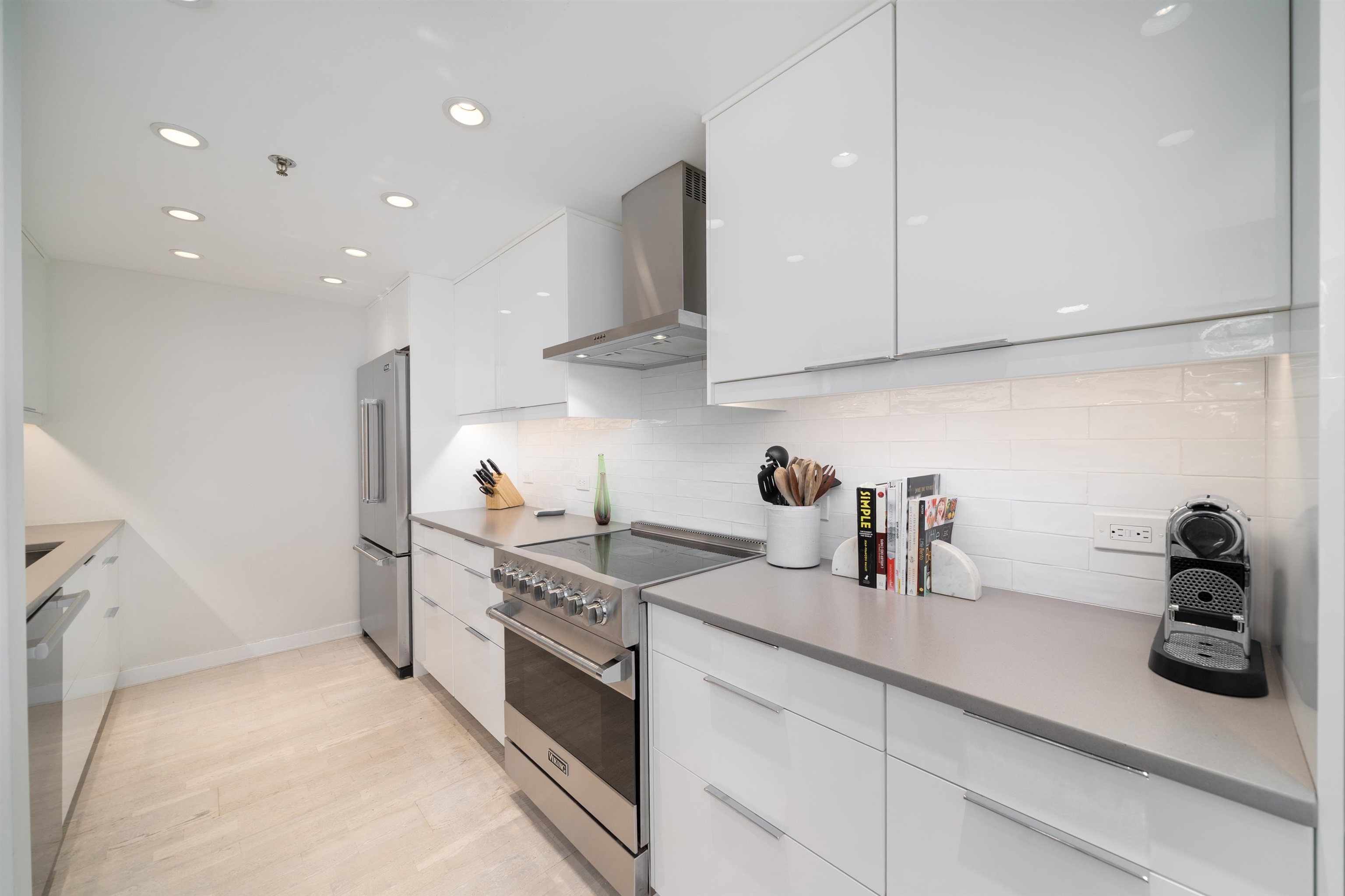 2 CONSTITUTION CT Unit: 103