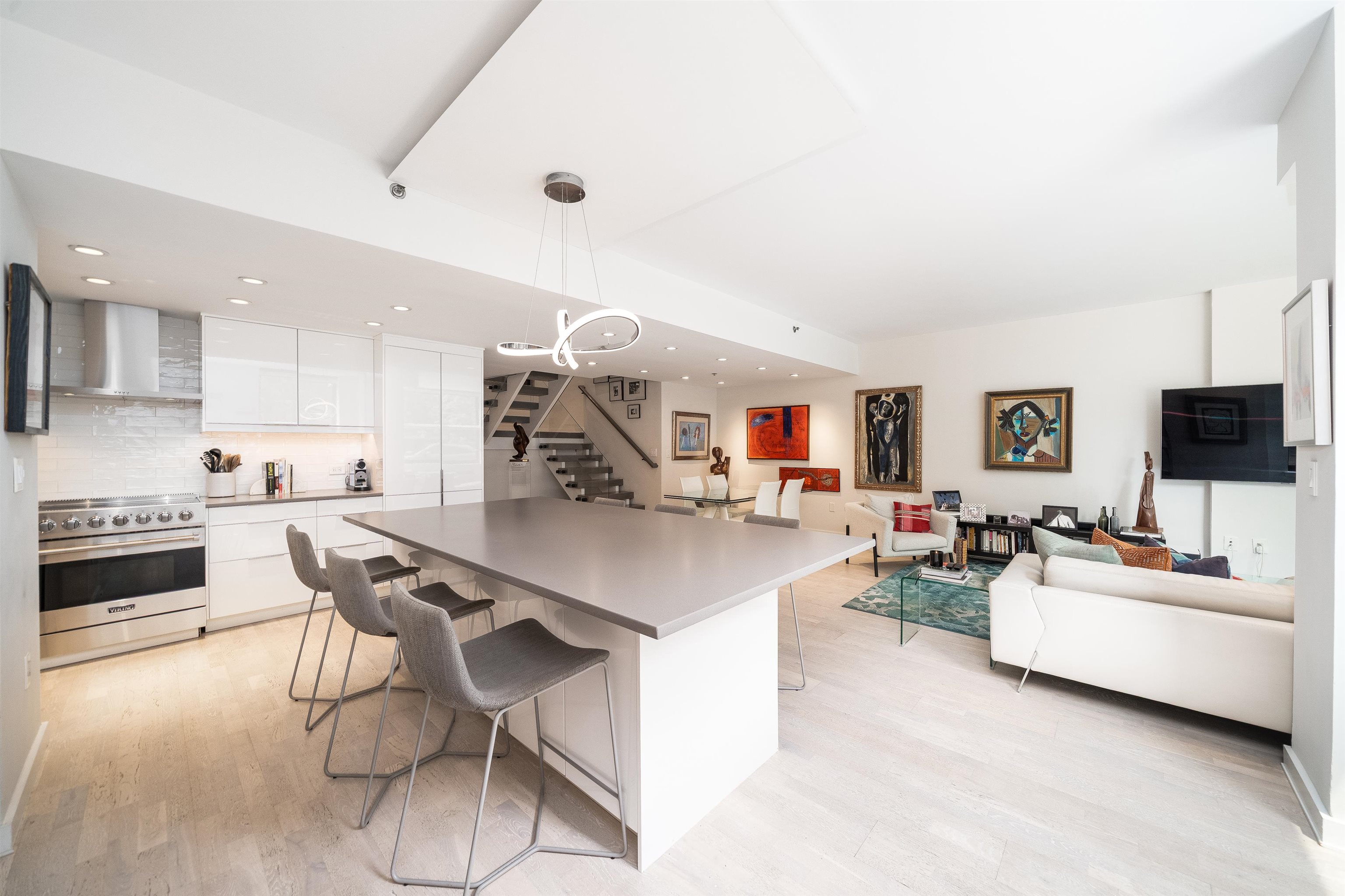 2 CONSTITUTION CT Unit: 103