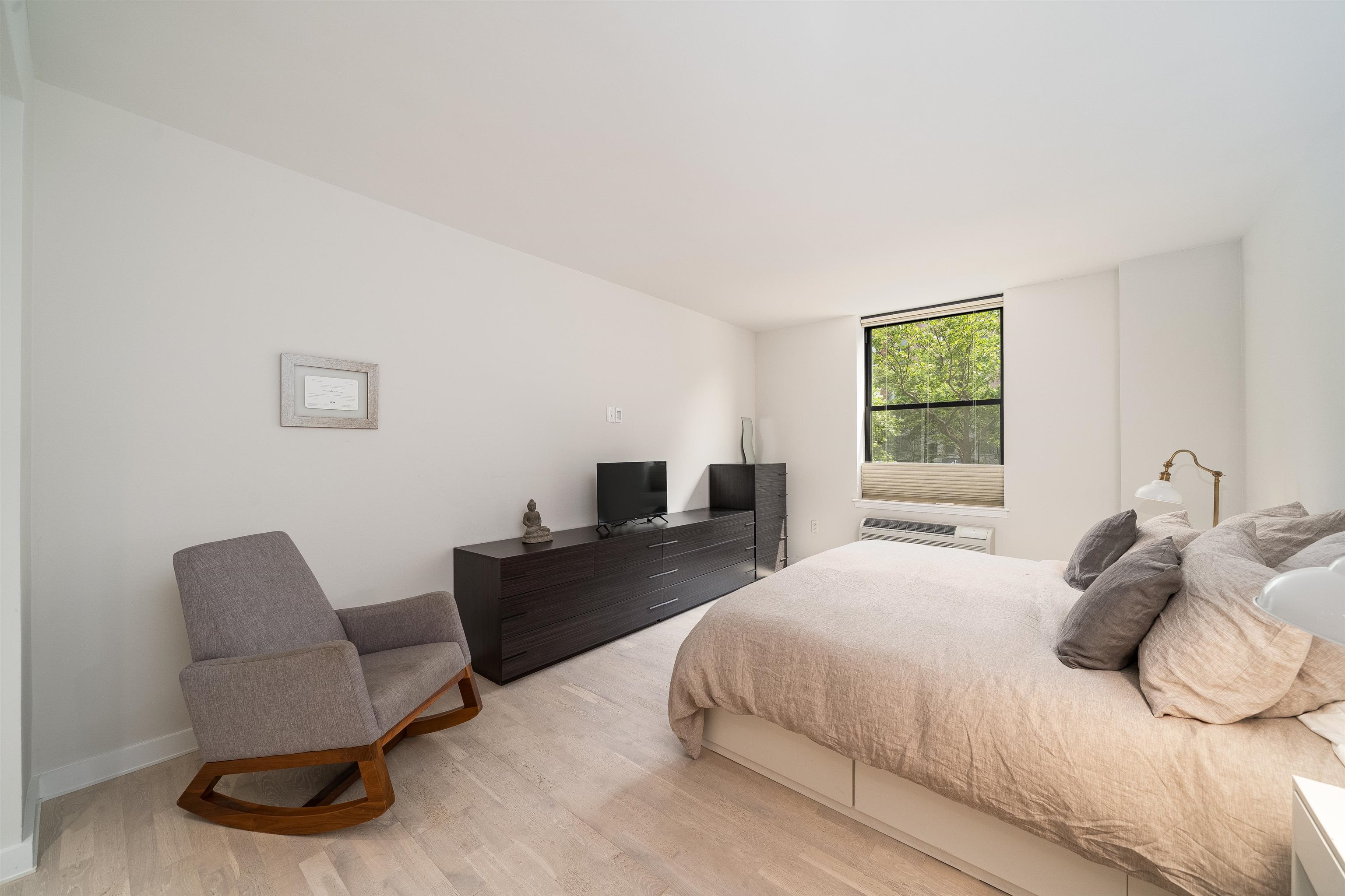 2 CONSTITUTION CT Unit: 103