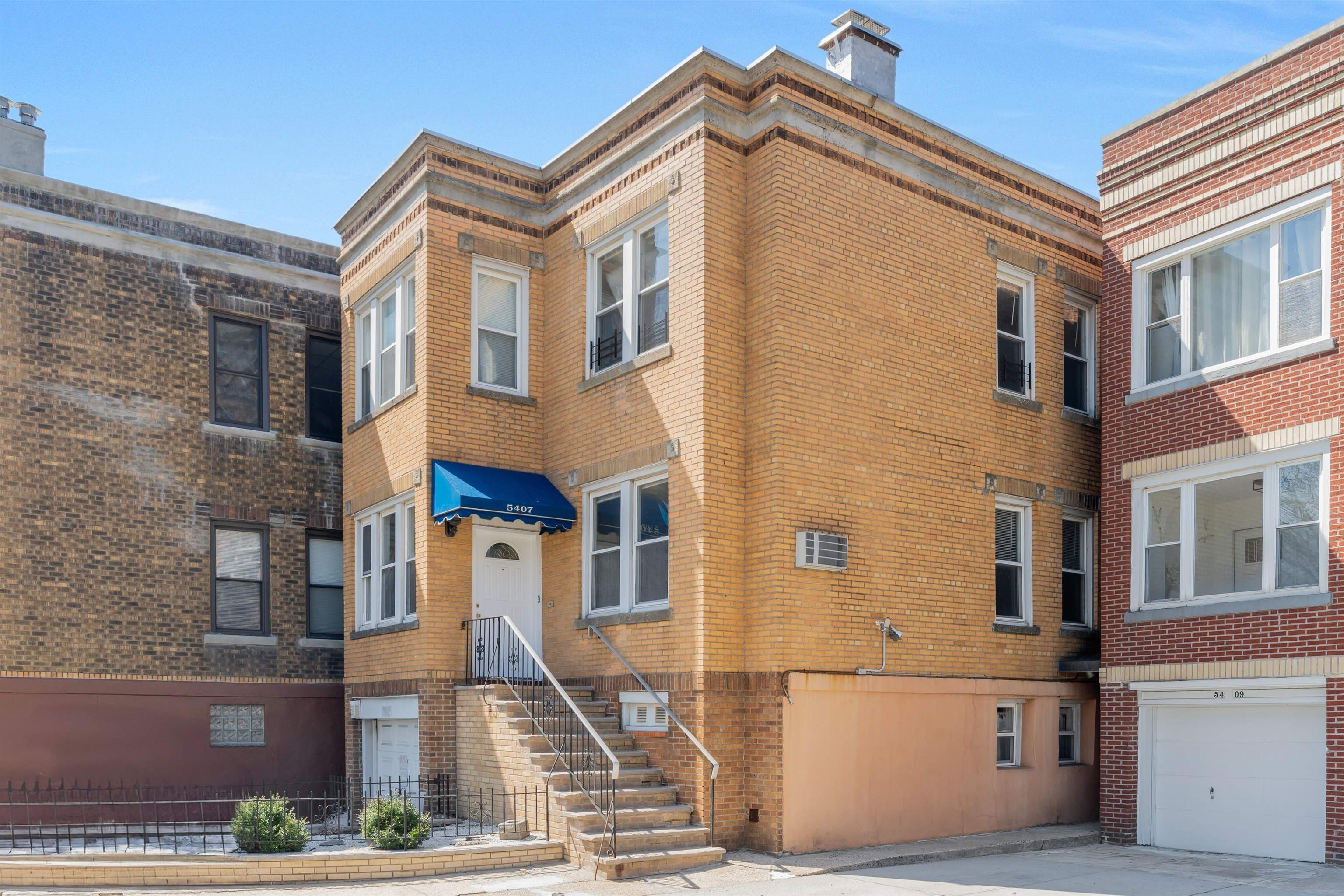 5407 BLVD EAST Unit: 3