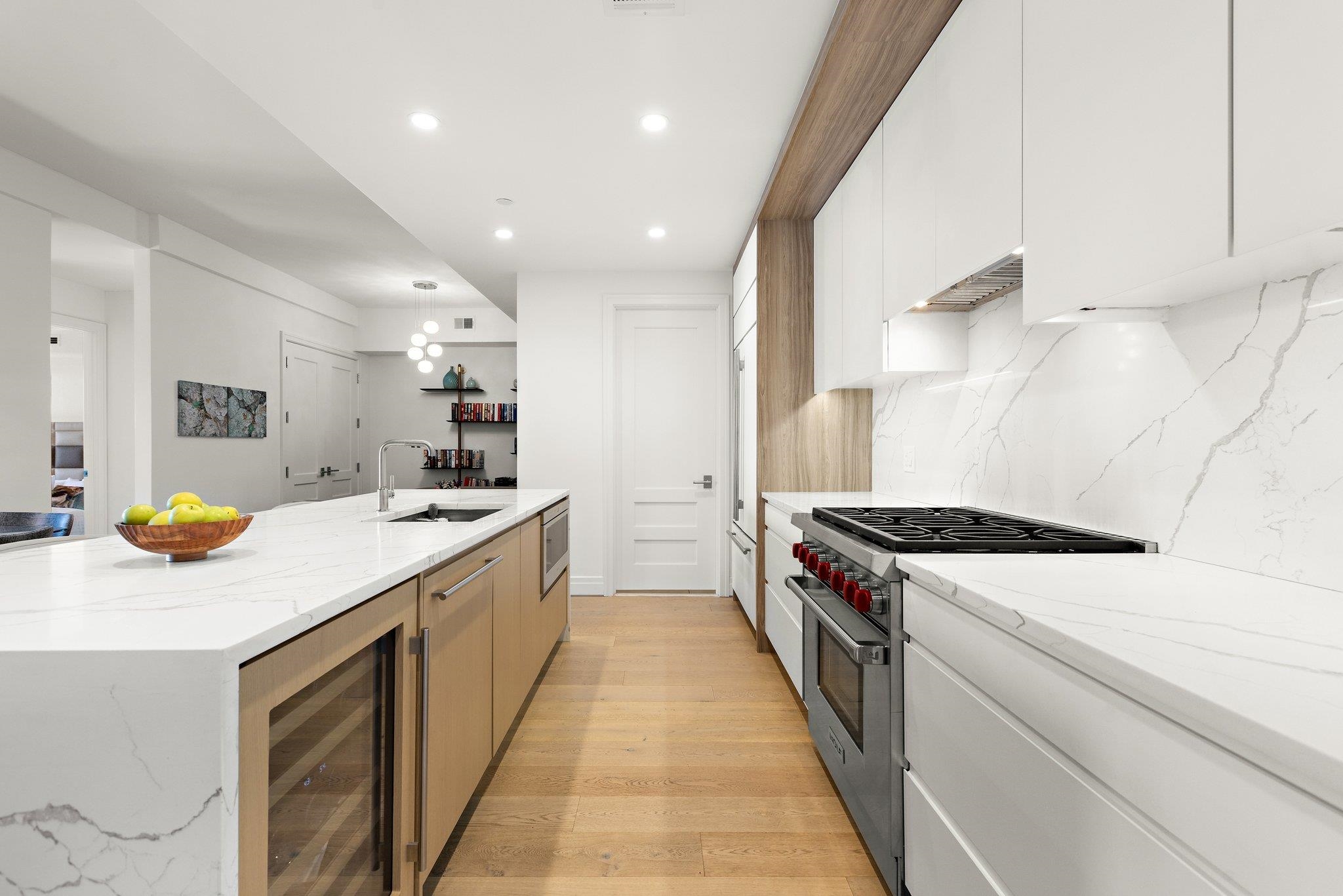 720 CLINTON ST Unit: 6-03