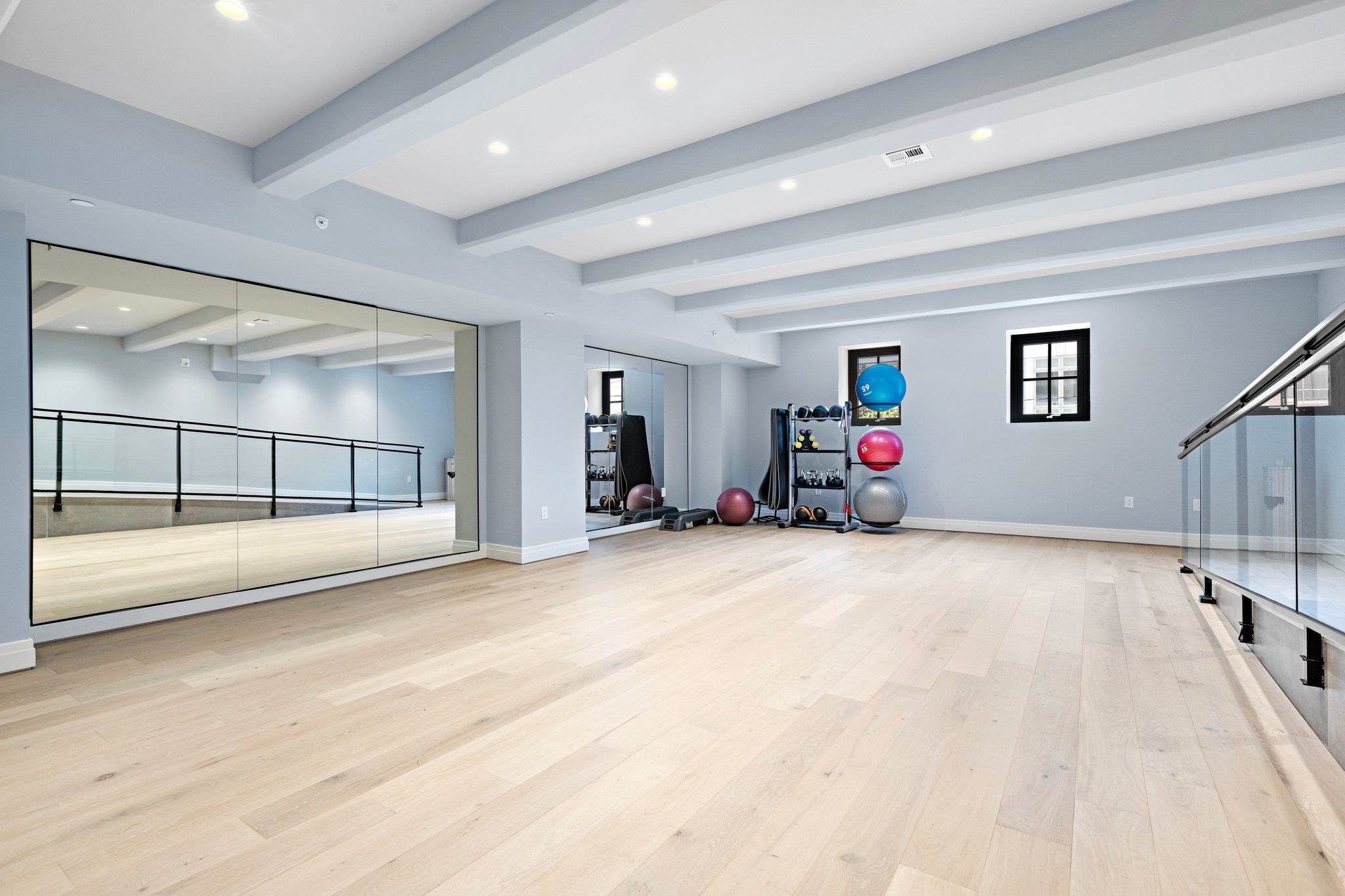 720 CLINTON ST Unit: 6-03