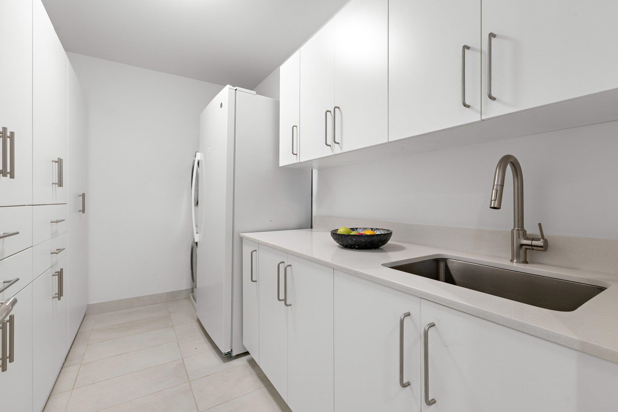720 CLINTON ST Unit: 6-03