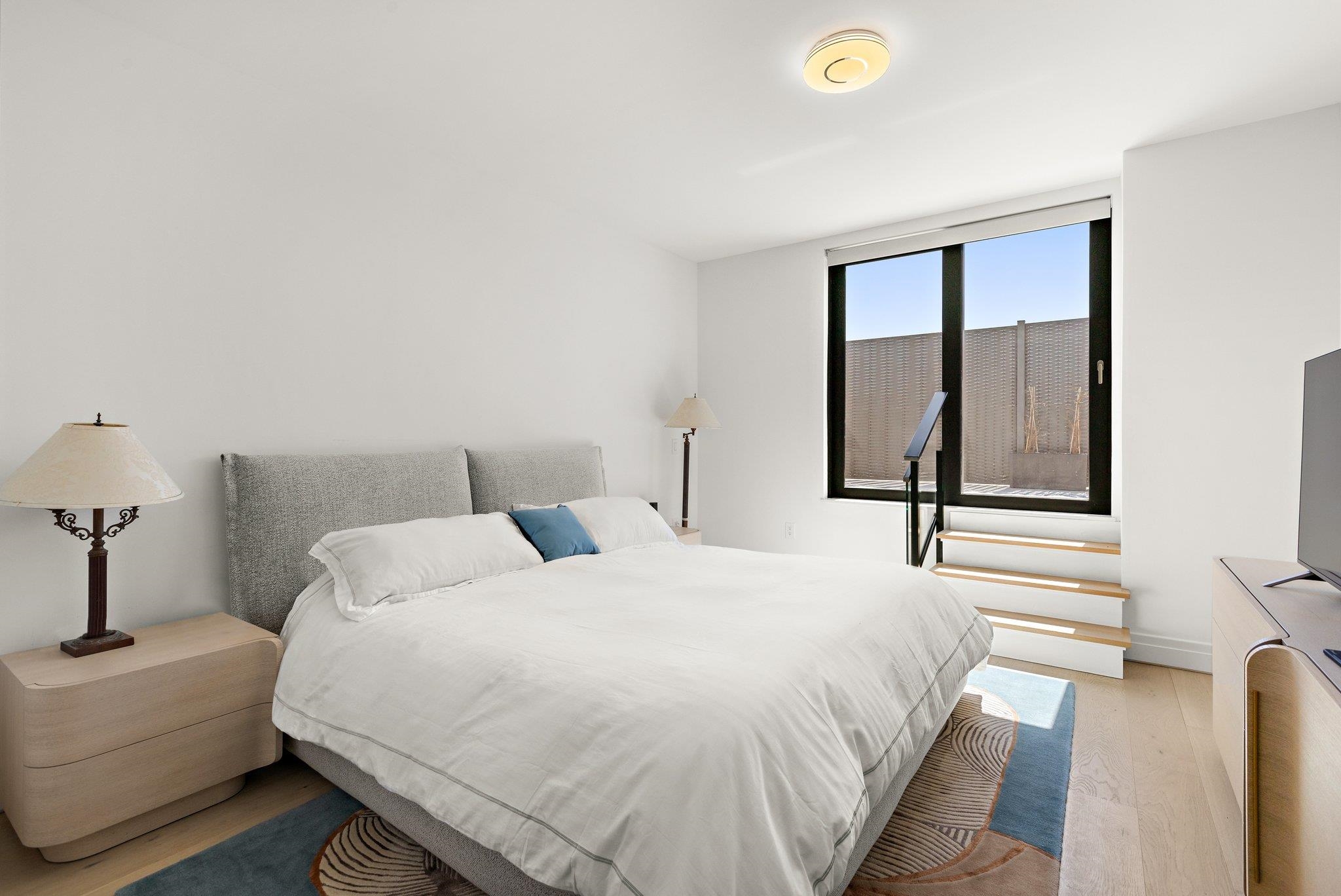 720 CLINTON ST Unit: 6-03