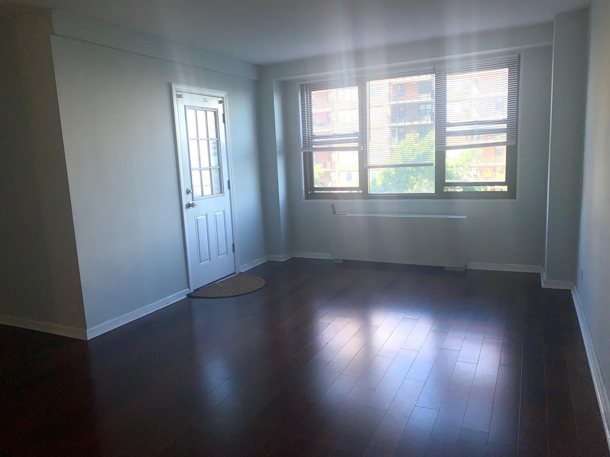201 ST PAULS AVE Unit: 7M