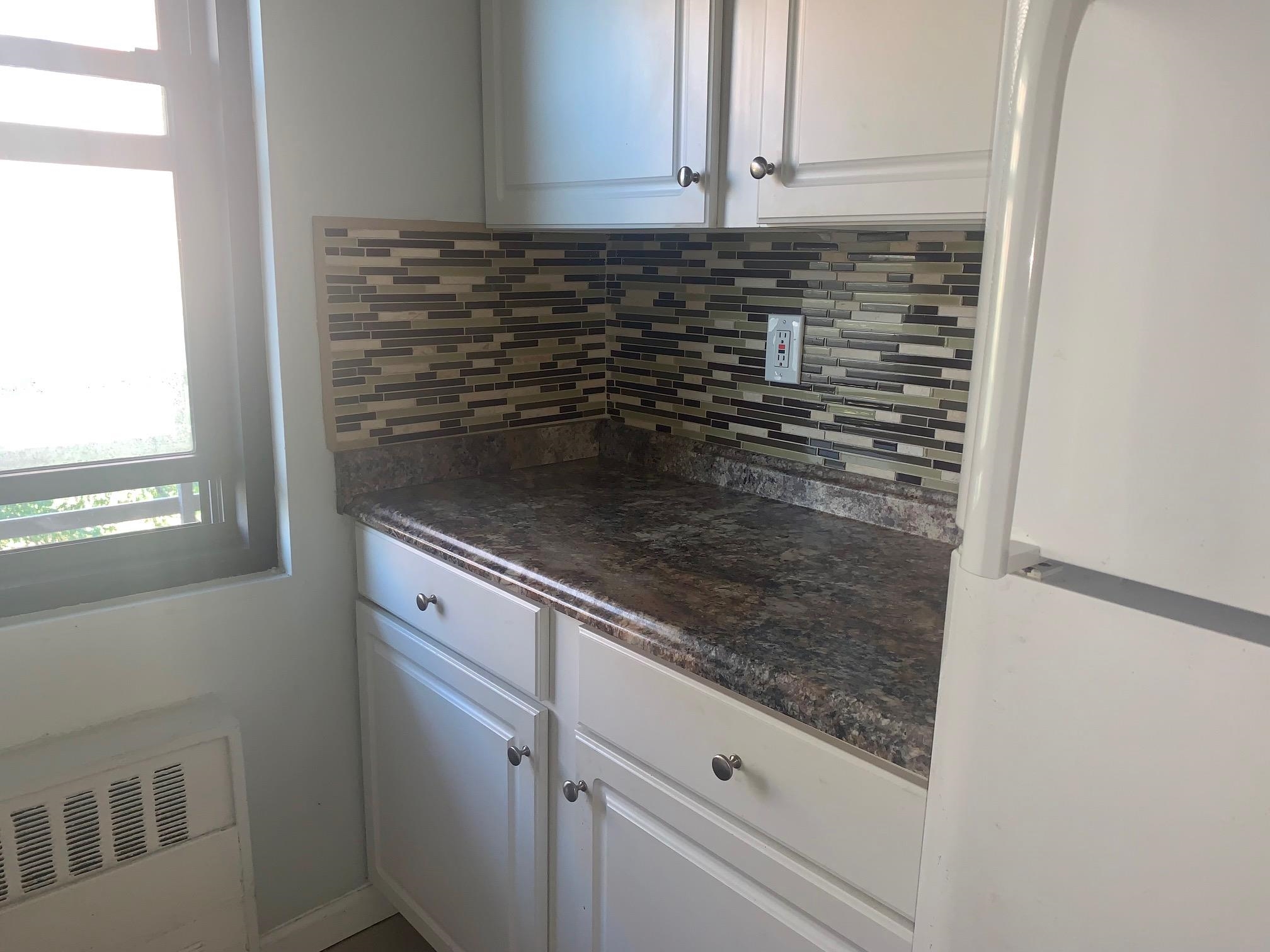 201 ST PAULS AVE Unit: 7M