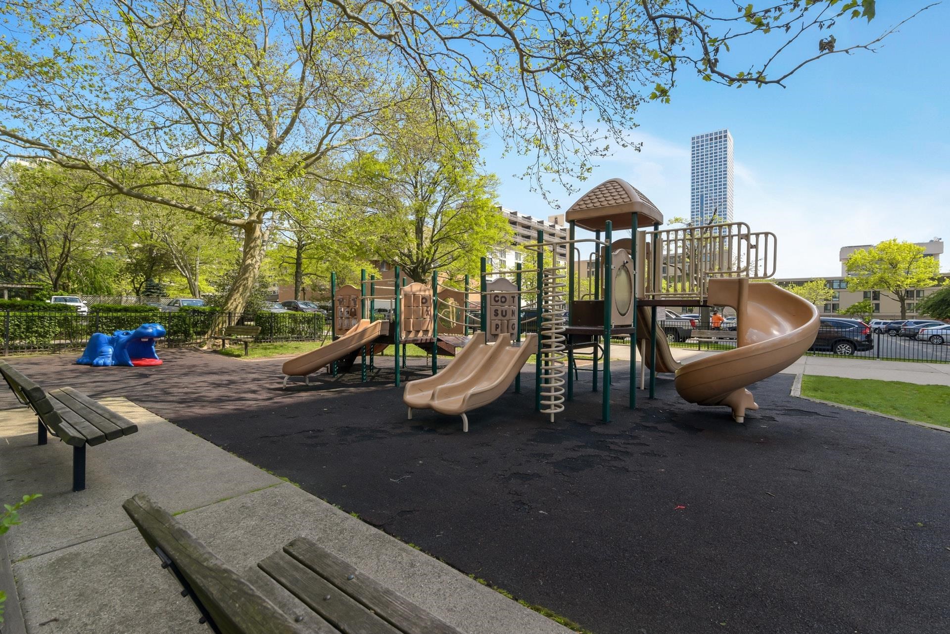 201 ST PAULS AVE Unit: 7M