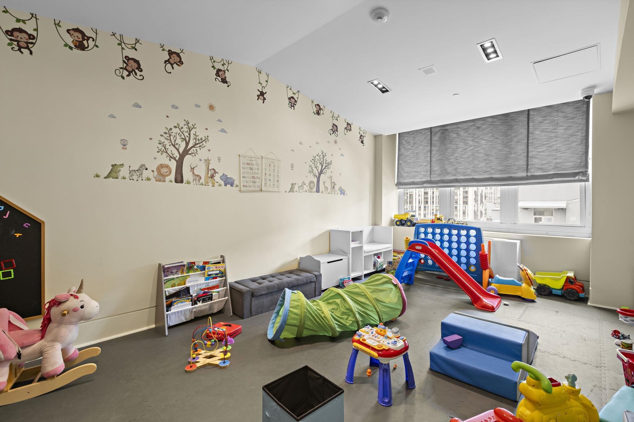 88 MORGAN ST Unit: 404