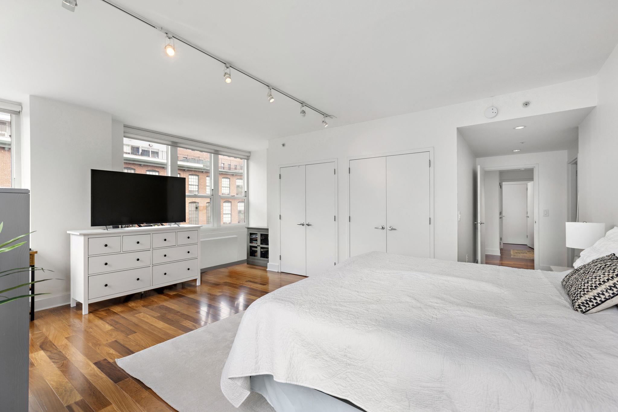 88 MORGAN ST Unit: 404