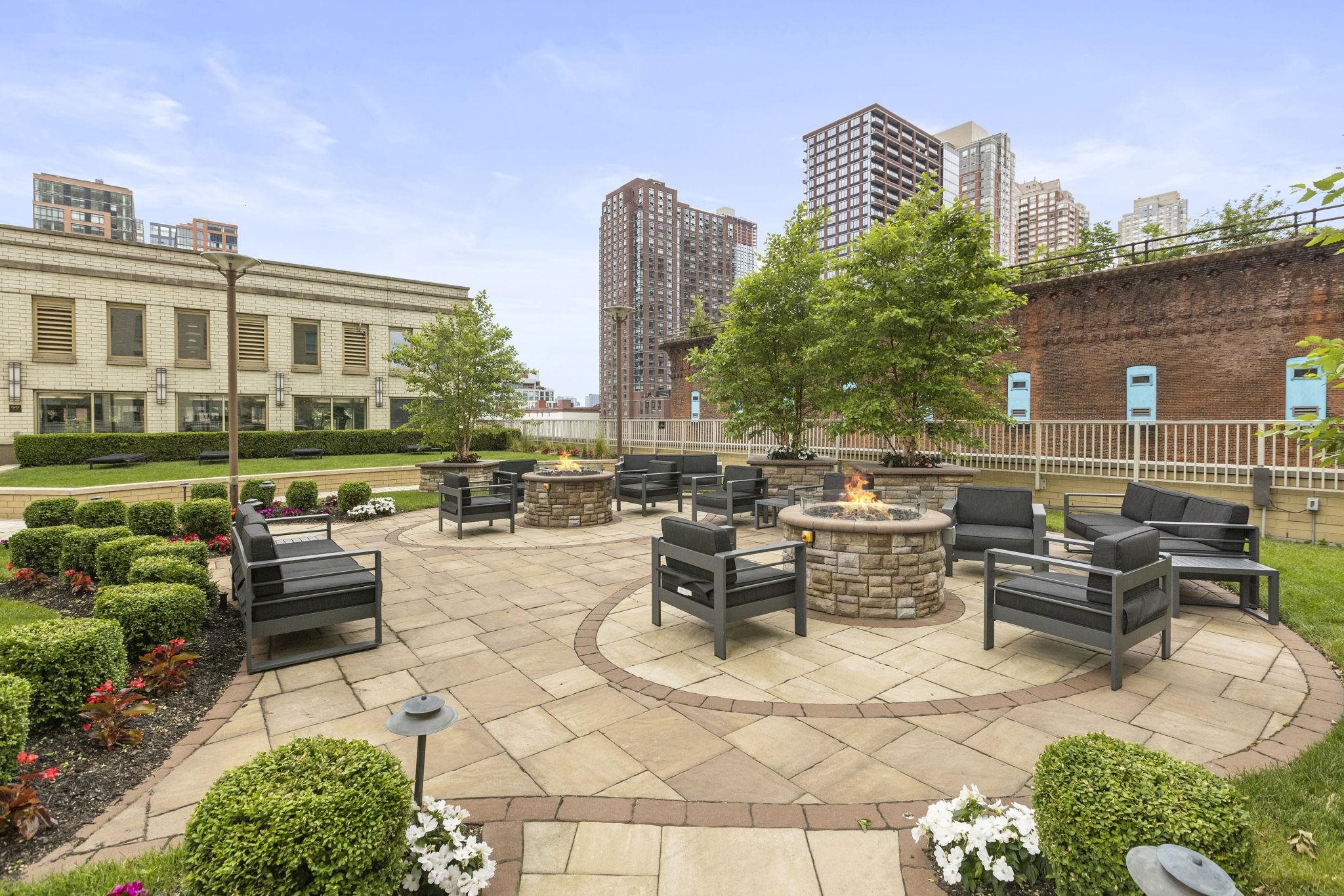 88 MORGAN ST Unit: 404