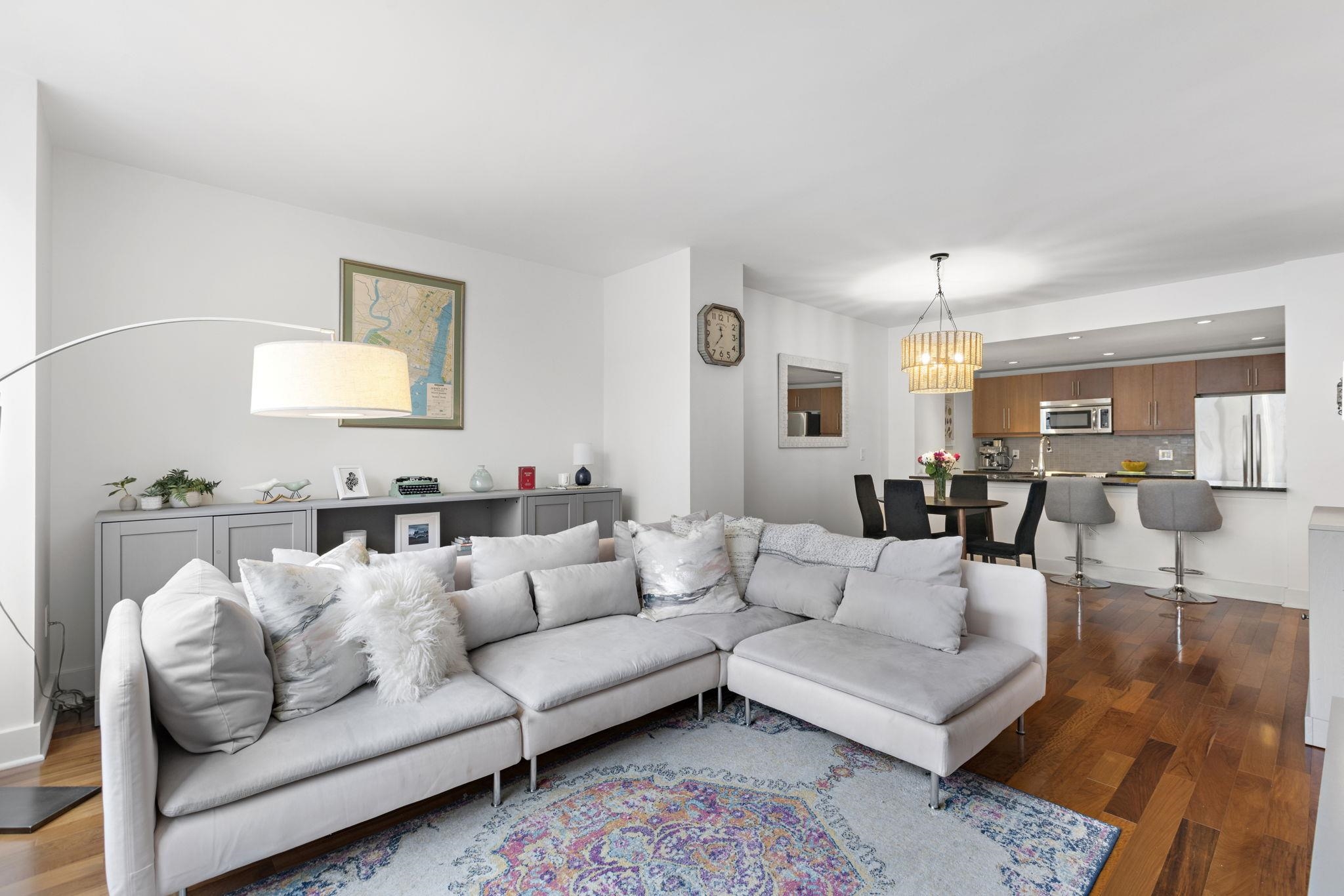 88 MORGAN ST Unit: 404