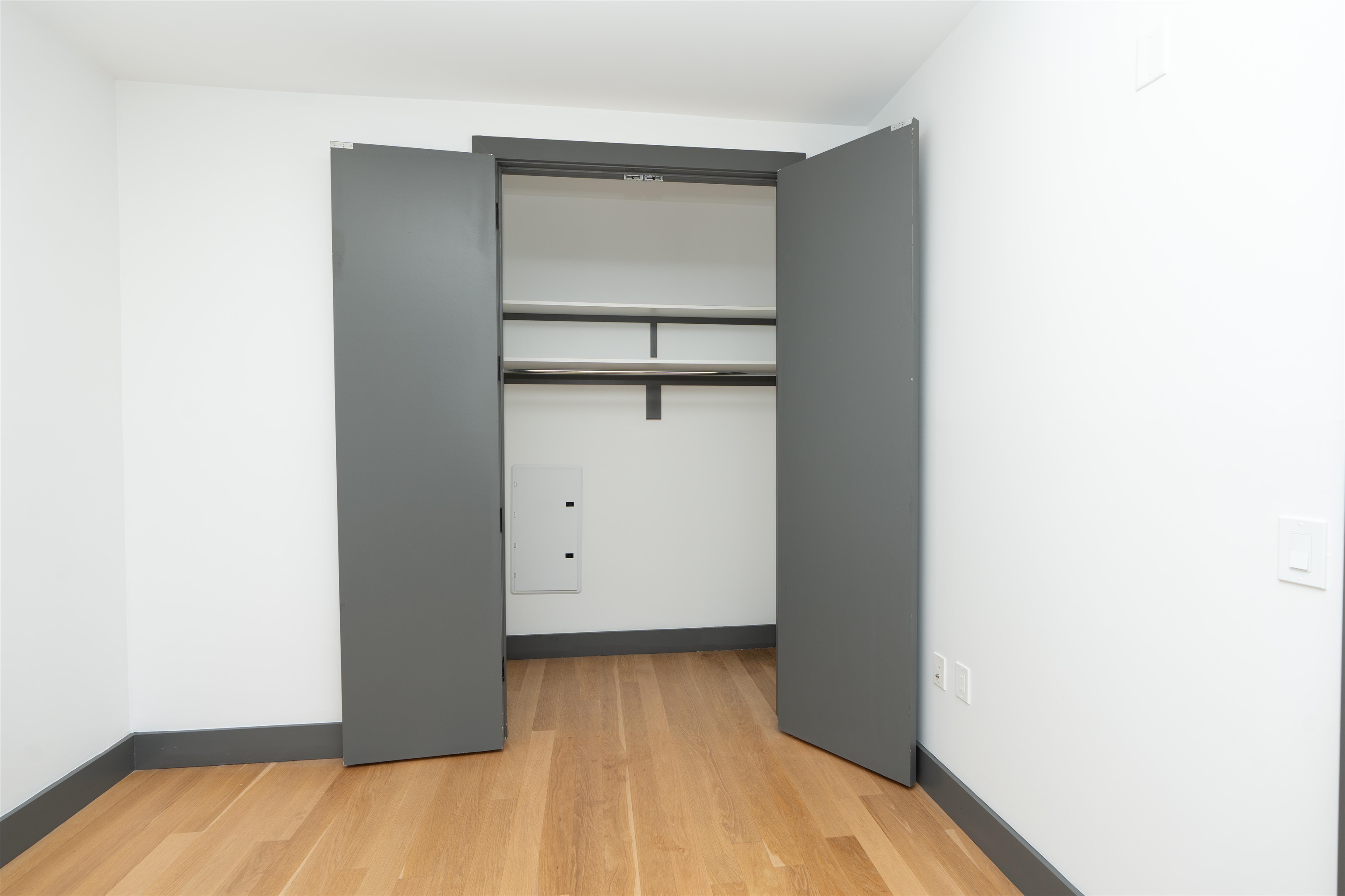 424 ARLINGTON AVE Unit: 401
