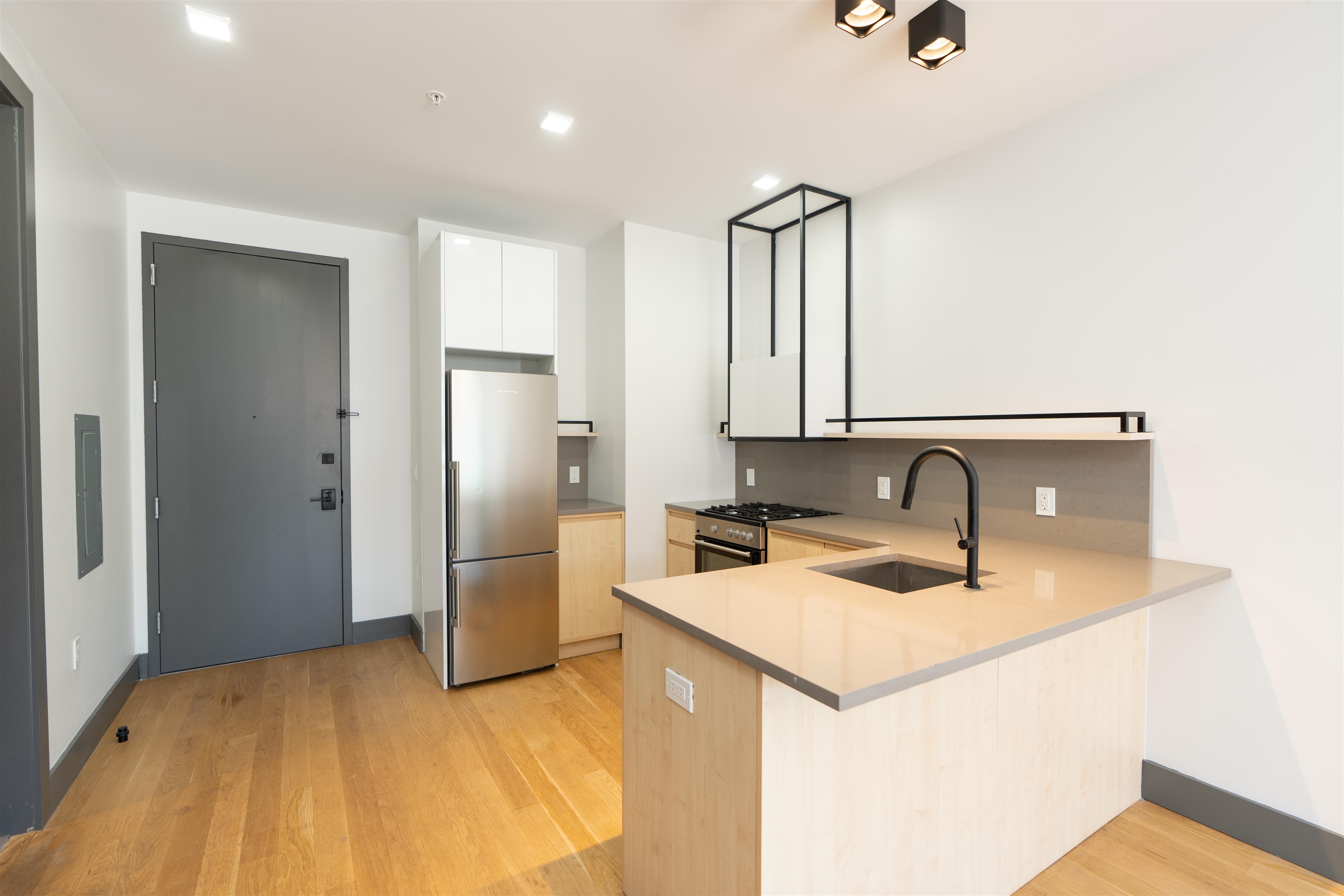 424 ARLINGTON AVE Unit: 401