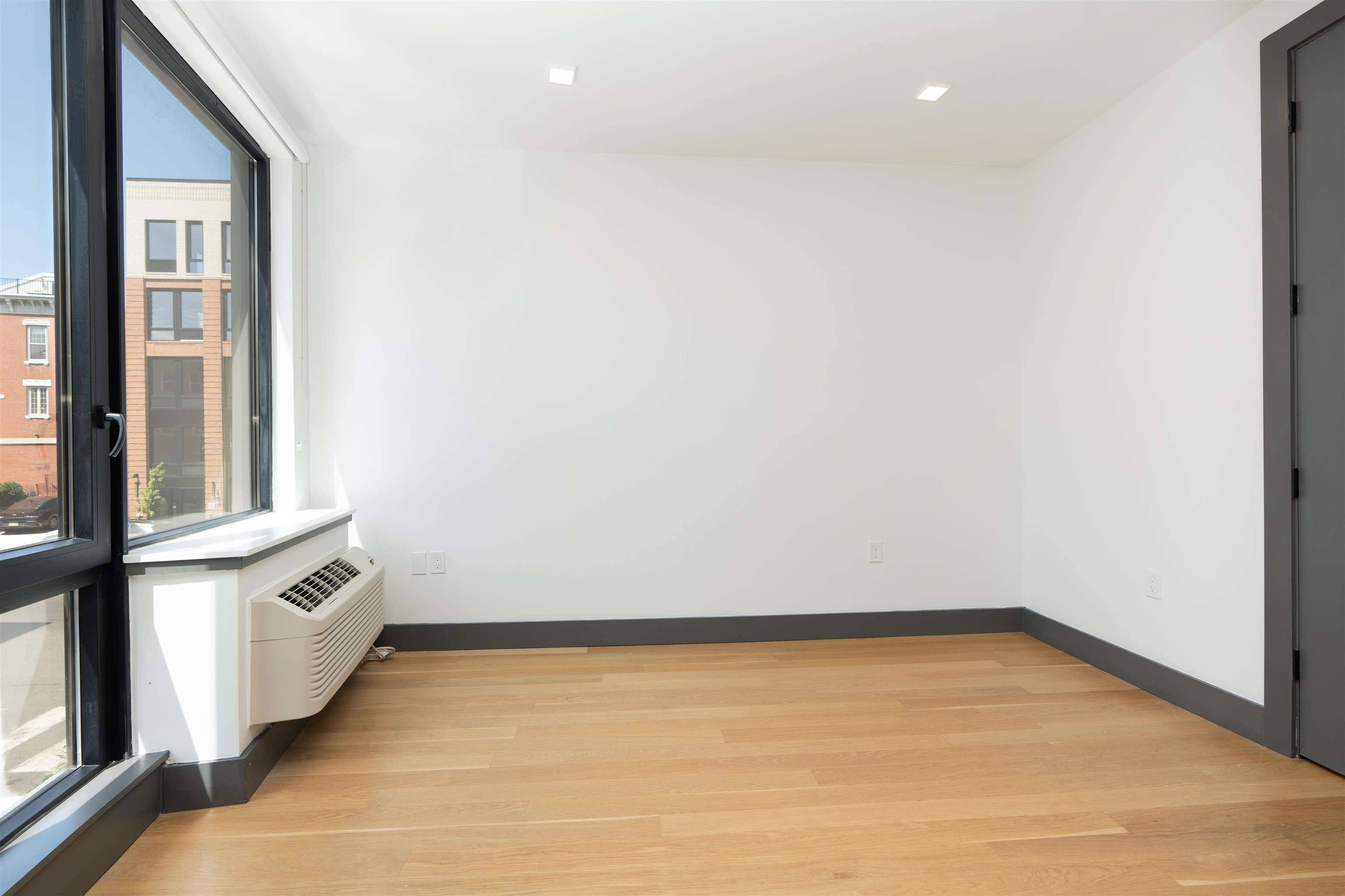 424 ARLINGTON AVE Unit: 401