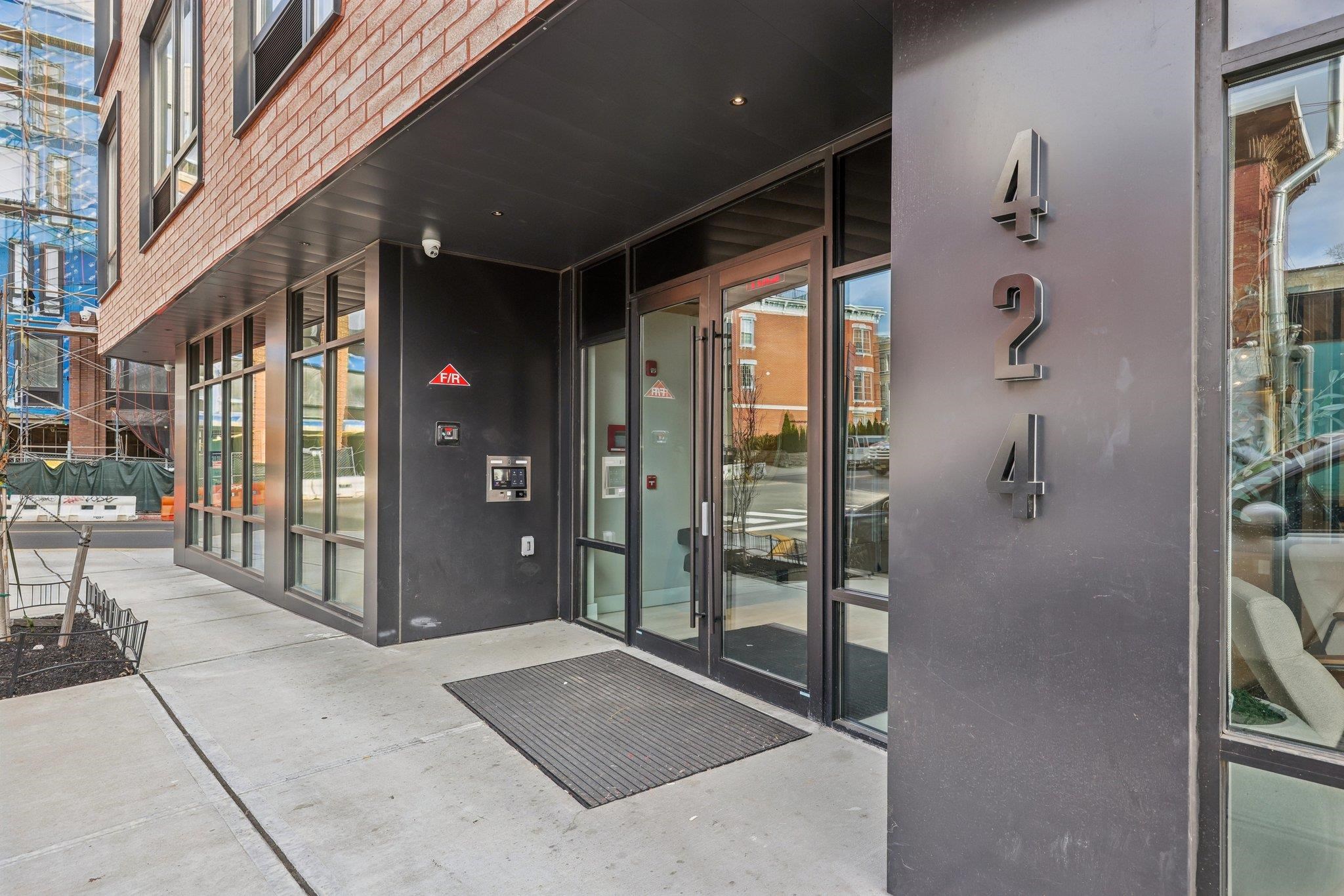 424 ARLINGTON AVE Unit: 401