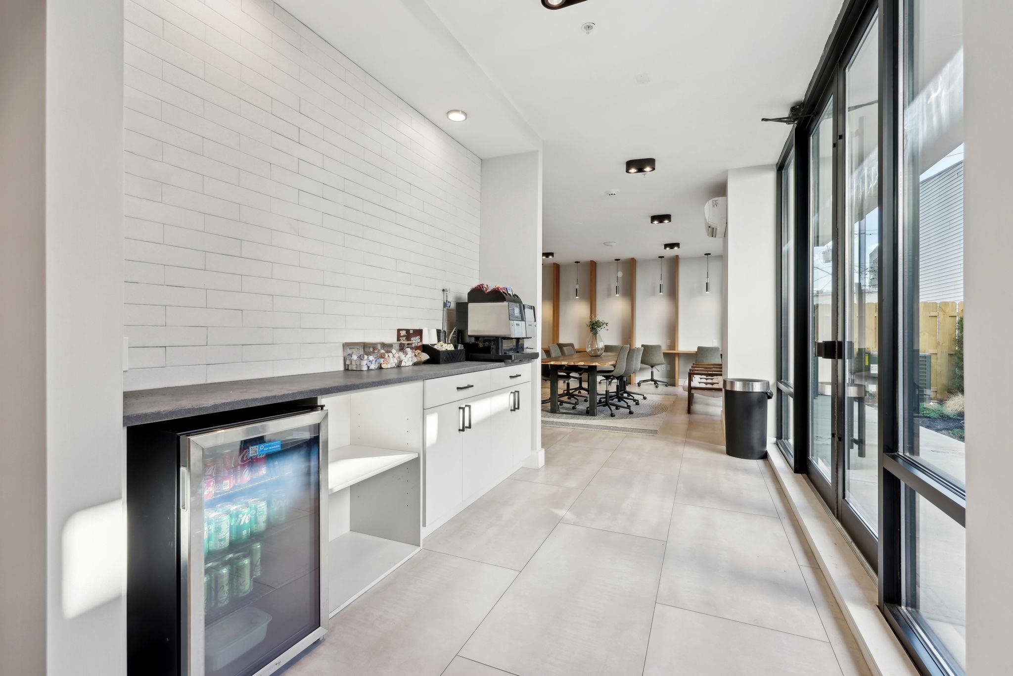 424 ARLINGTON AVE Unit: 401