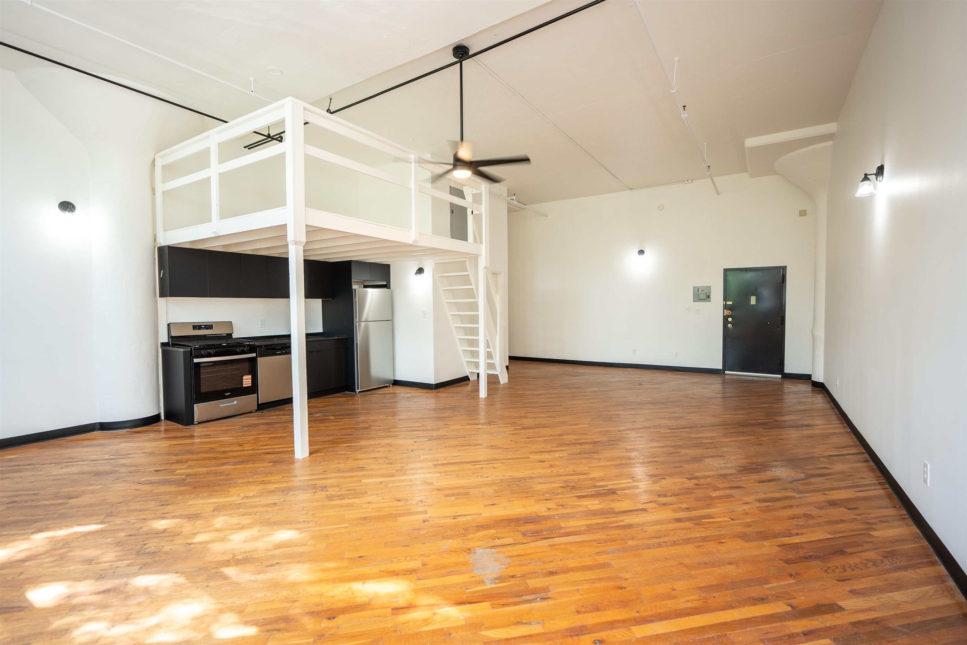 2 UNION ST Unit: 1F