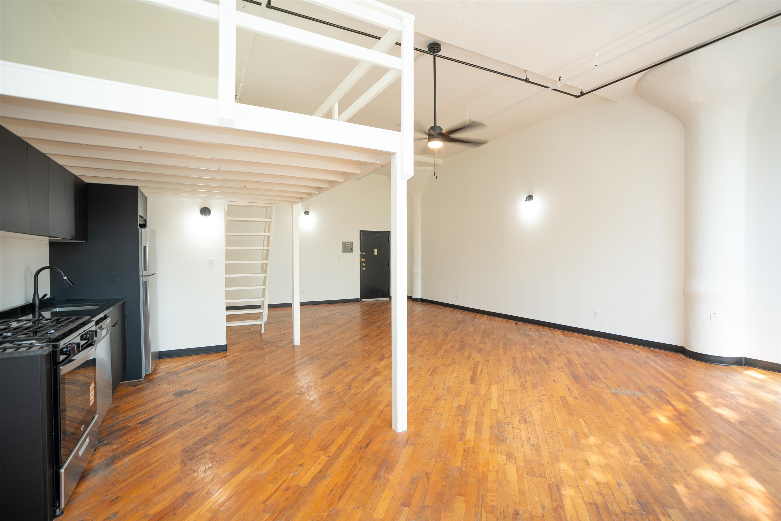 2 UNION ST Unit: 1F
