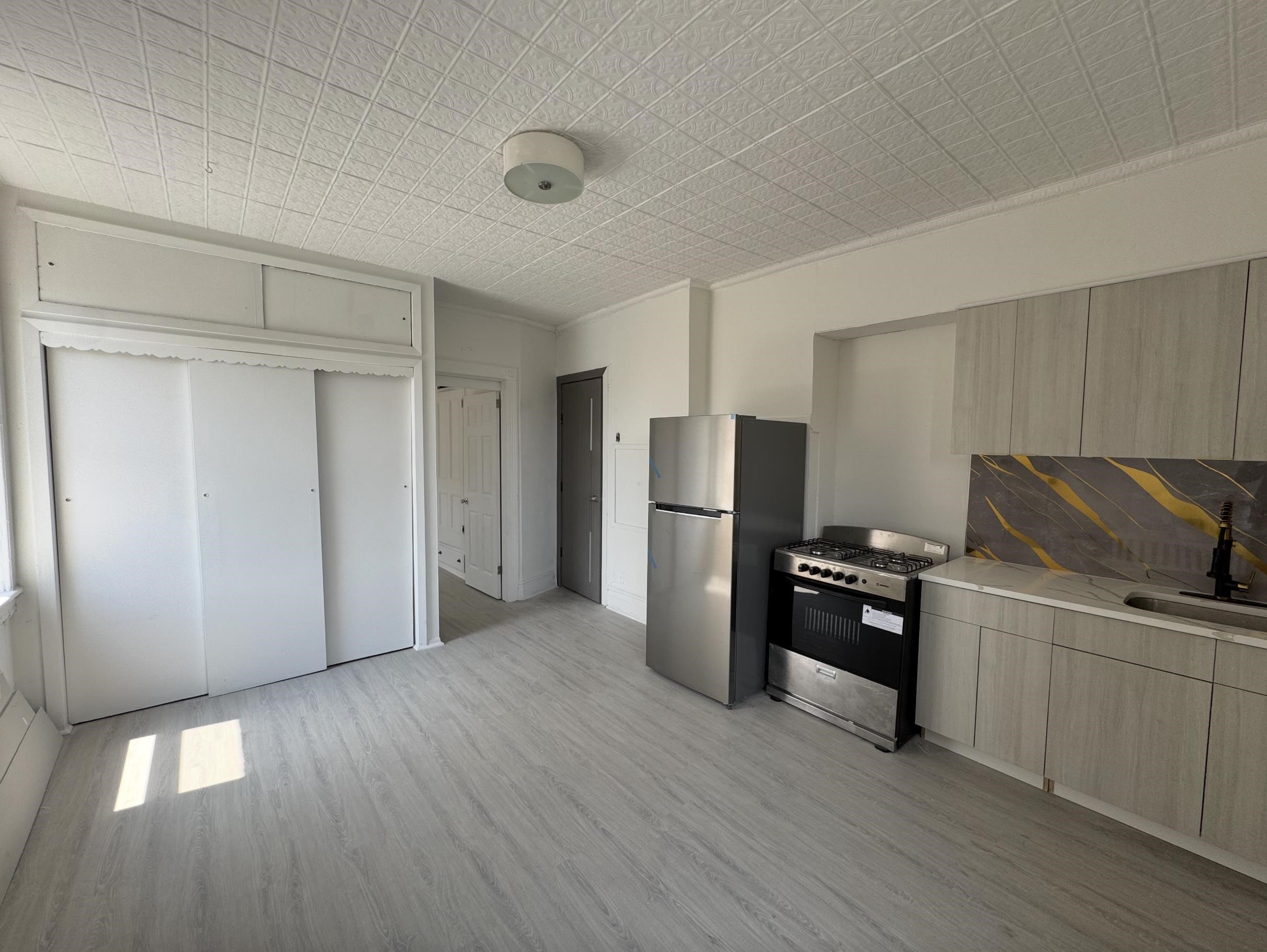 88 IRVING ST Unit: 10