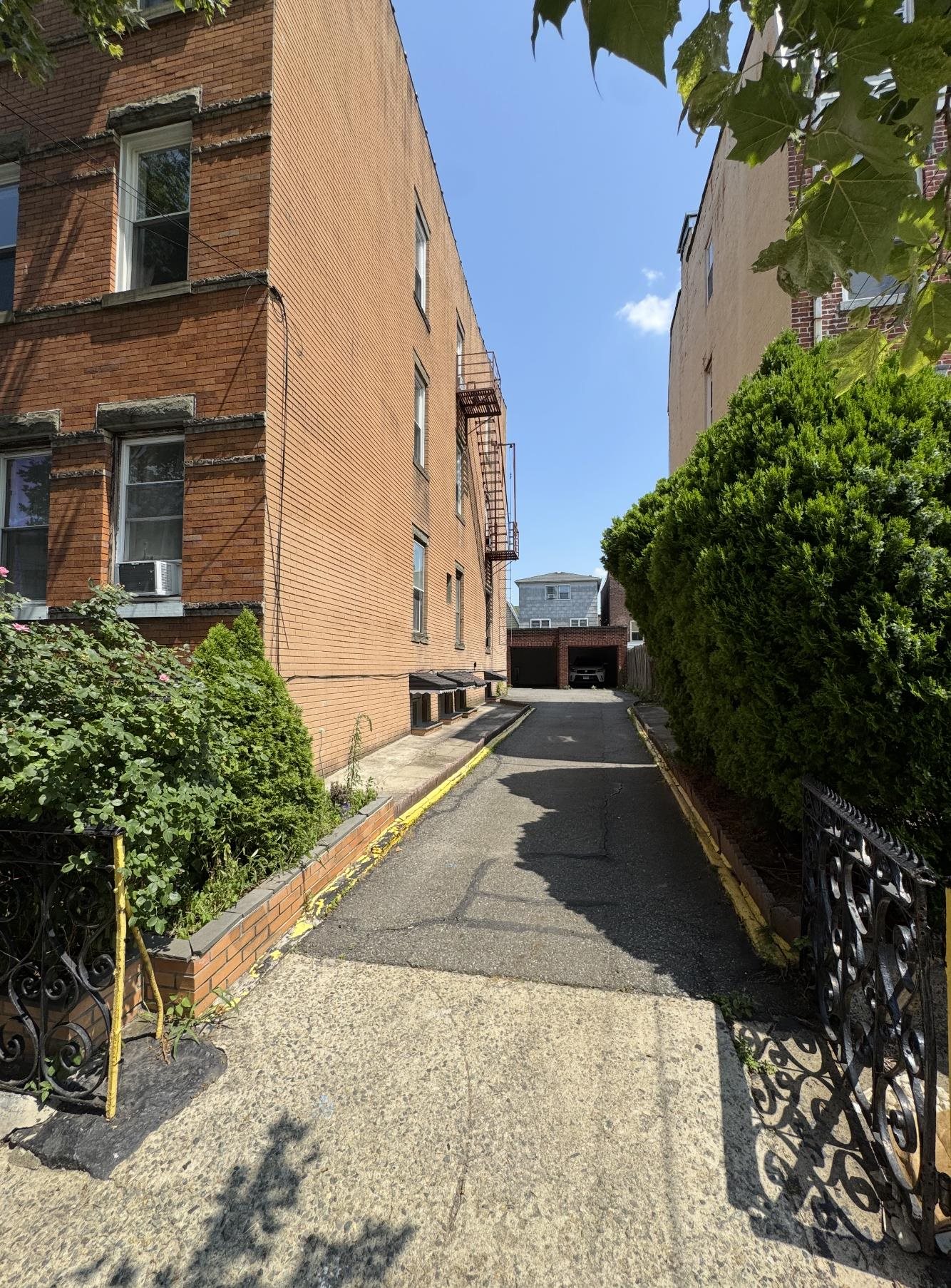 88 IRVING ST Unit: 10