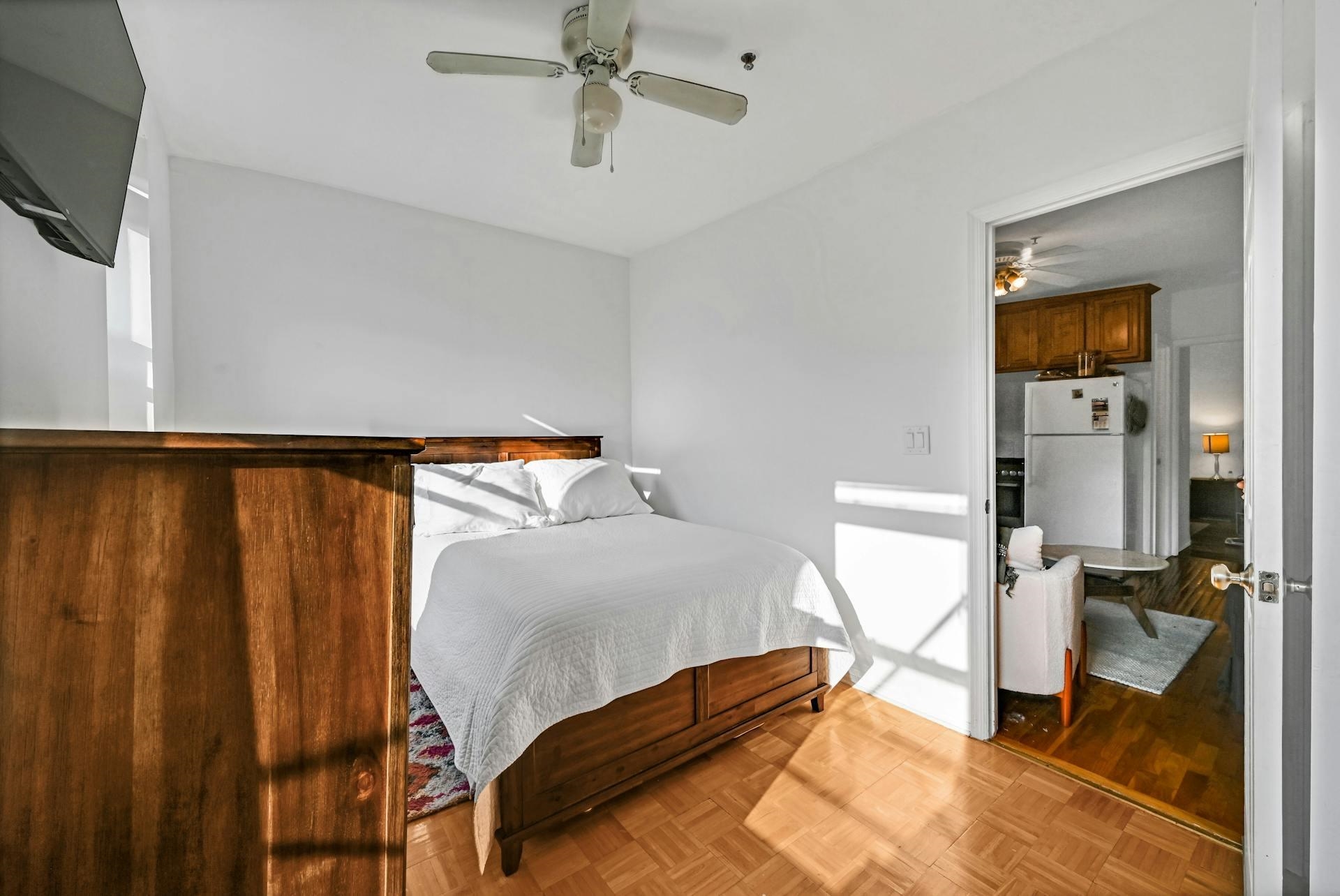 734 ADAMS ST Unit: 4B