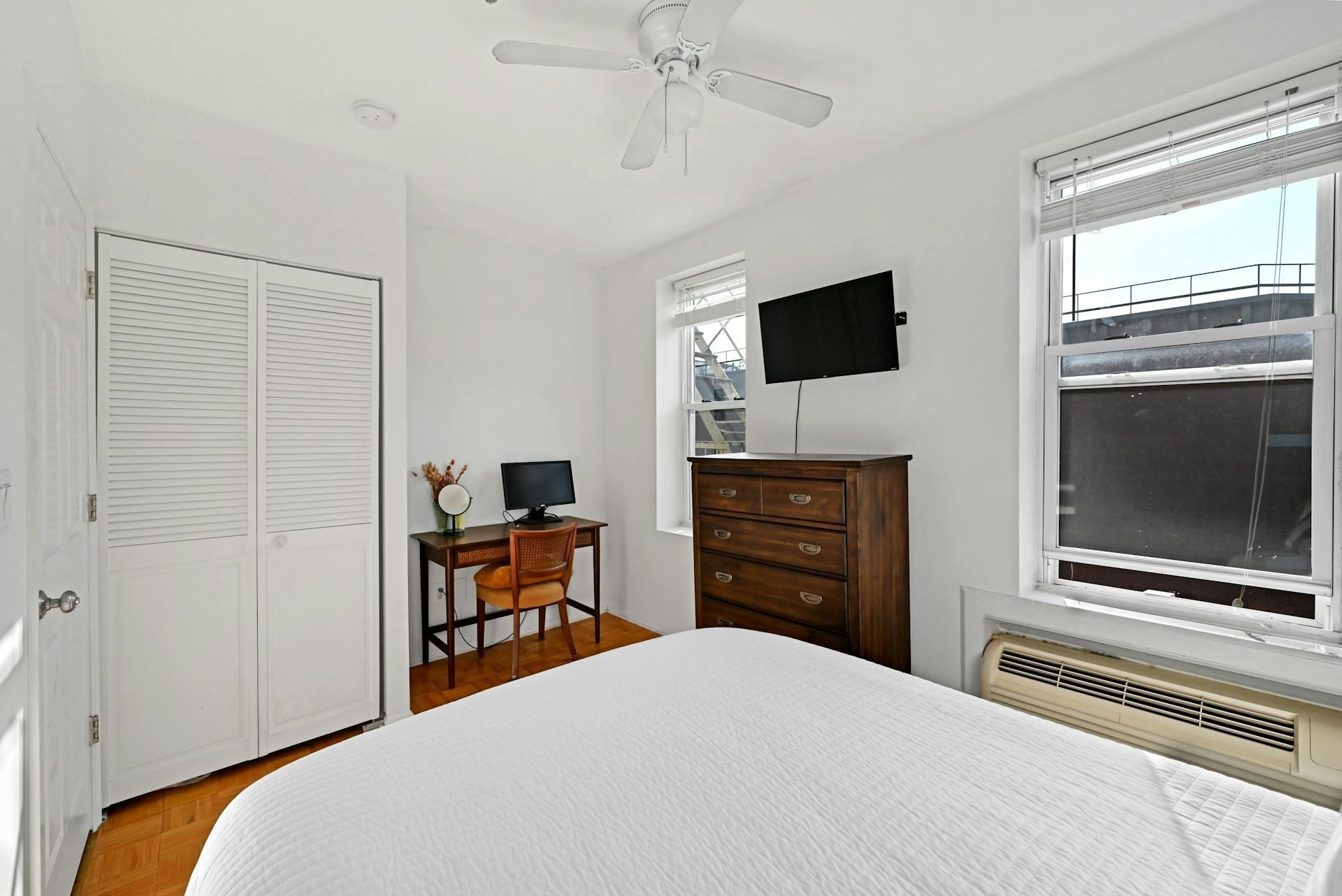 734 ADAMS ST Unit: 4B
