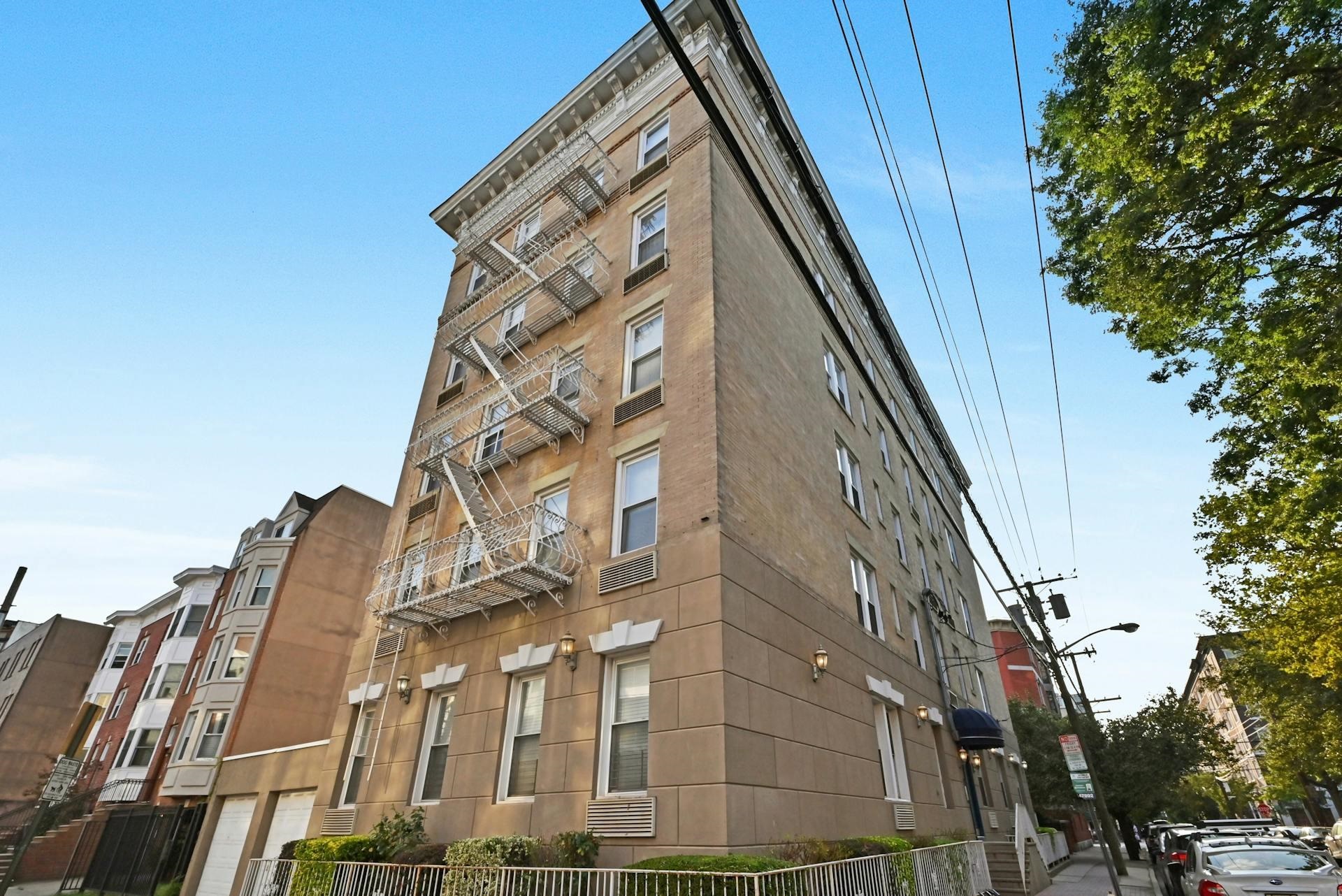 734 ADAMS ST Unit: 4B