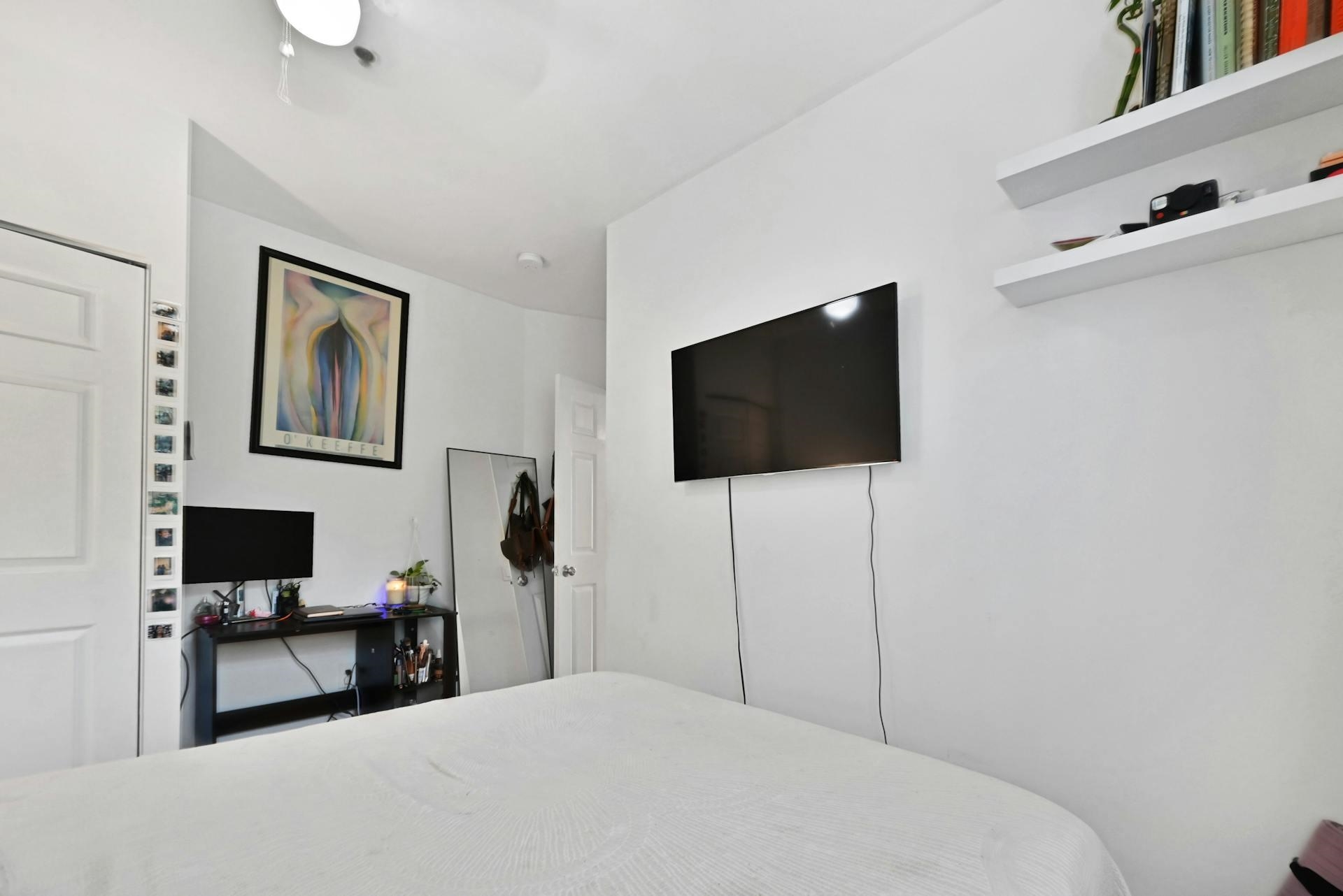 734 ADAMS ST Unit: 4B