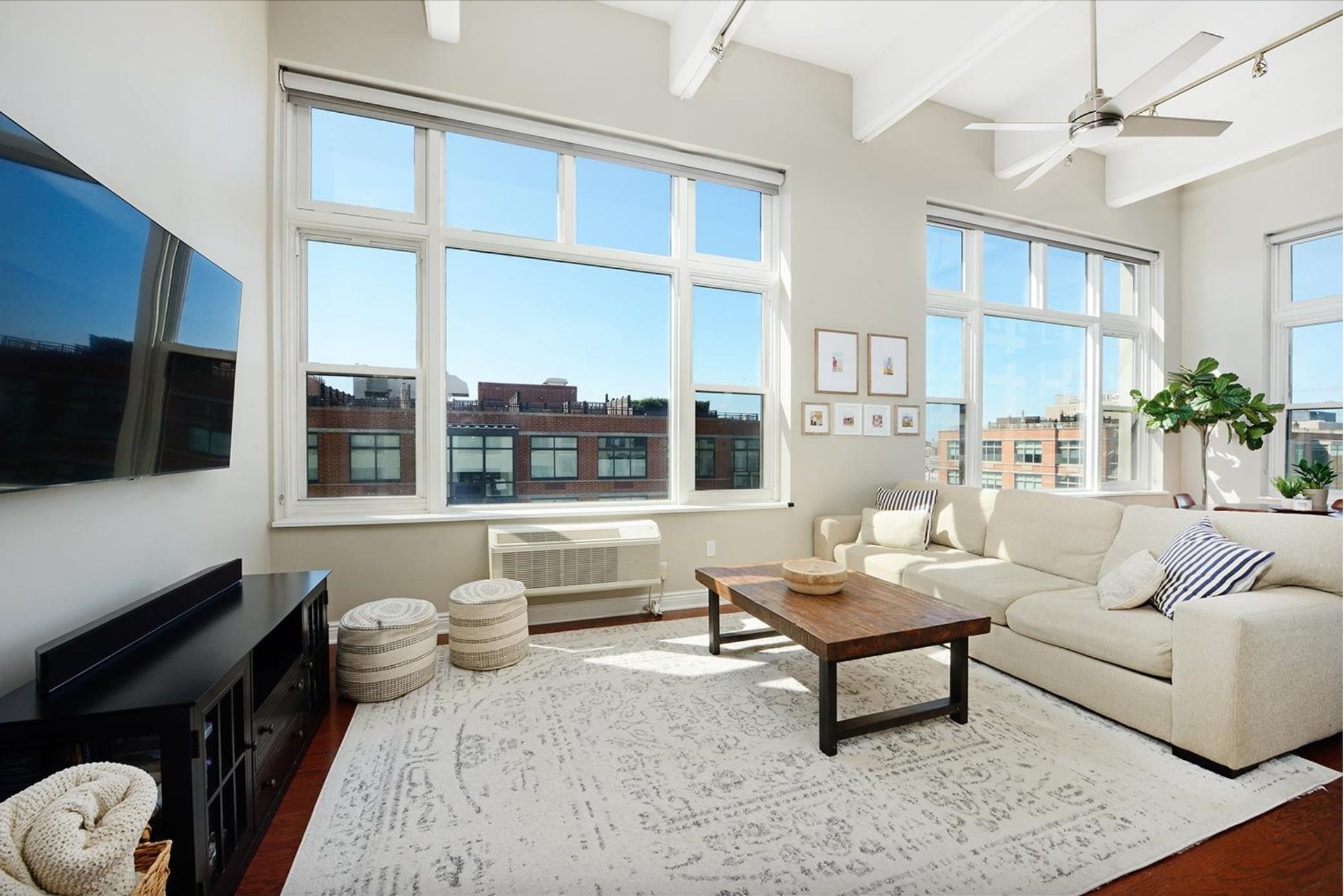 1500 HUDSON ST Unit: 9Q