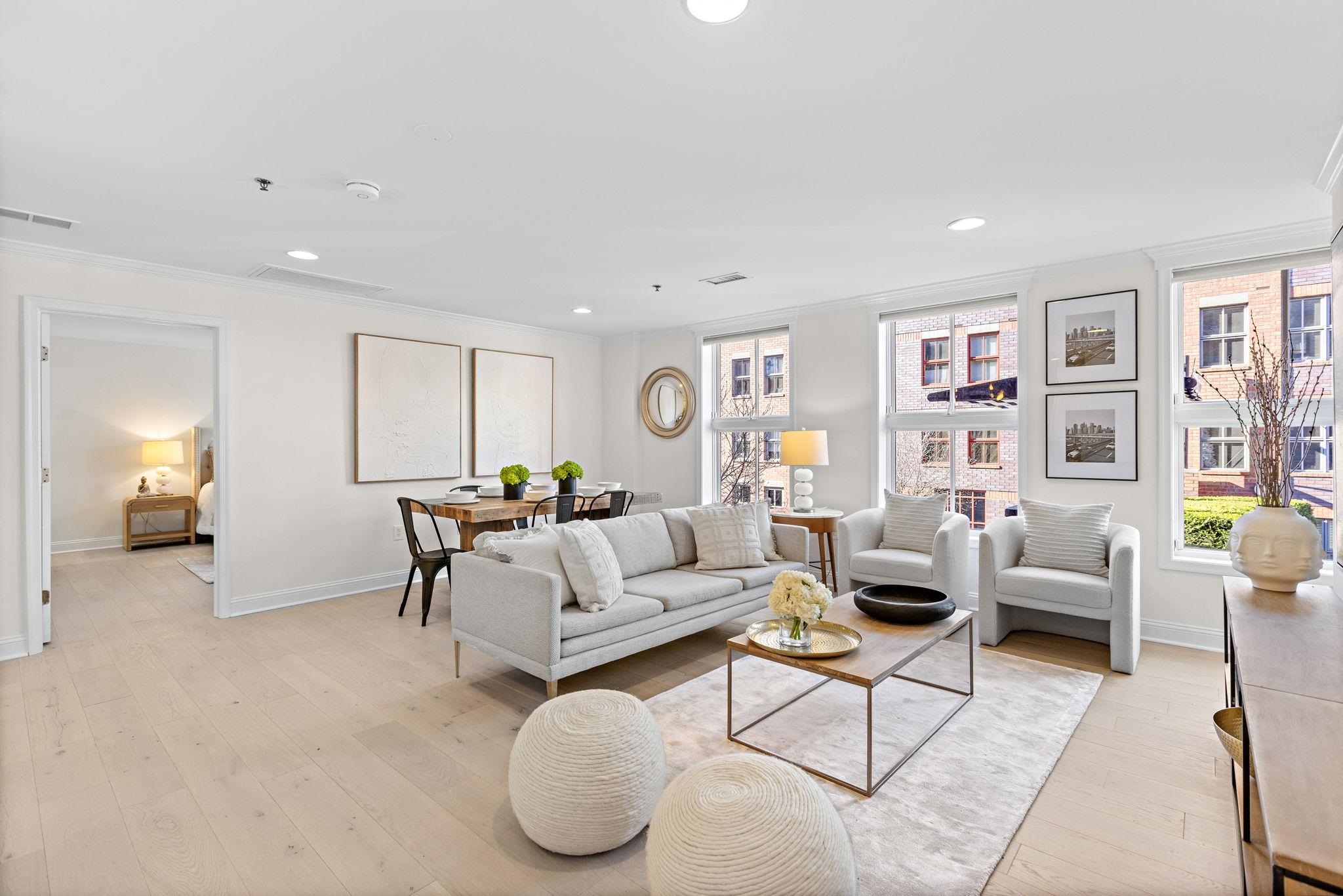 812 GRAND ST Unit: 211