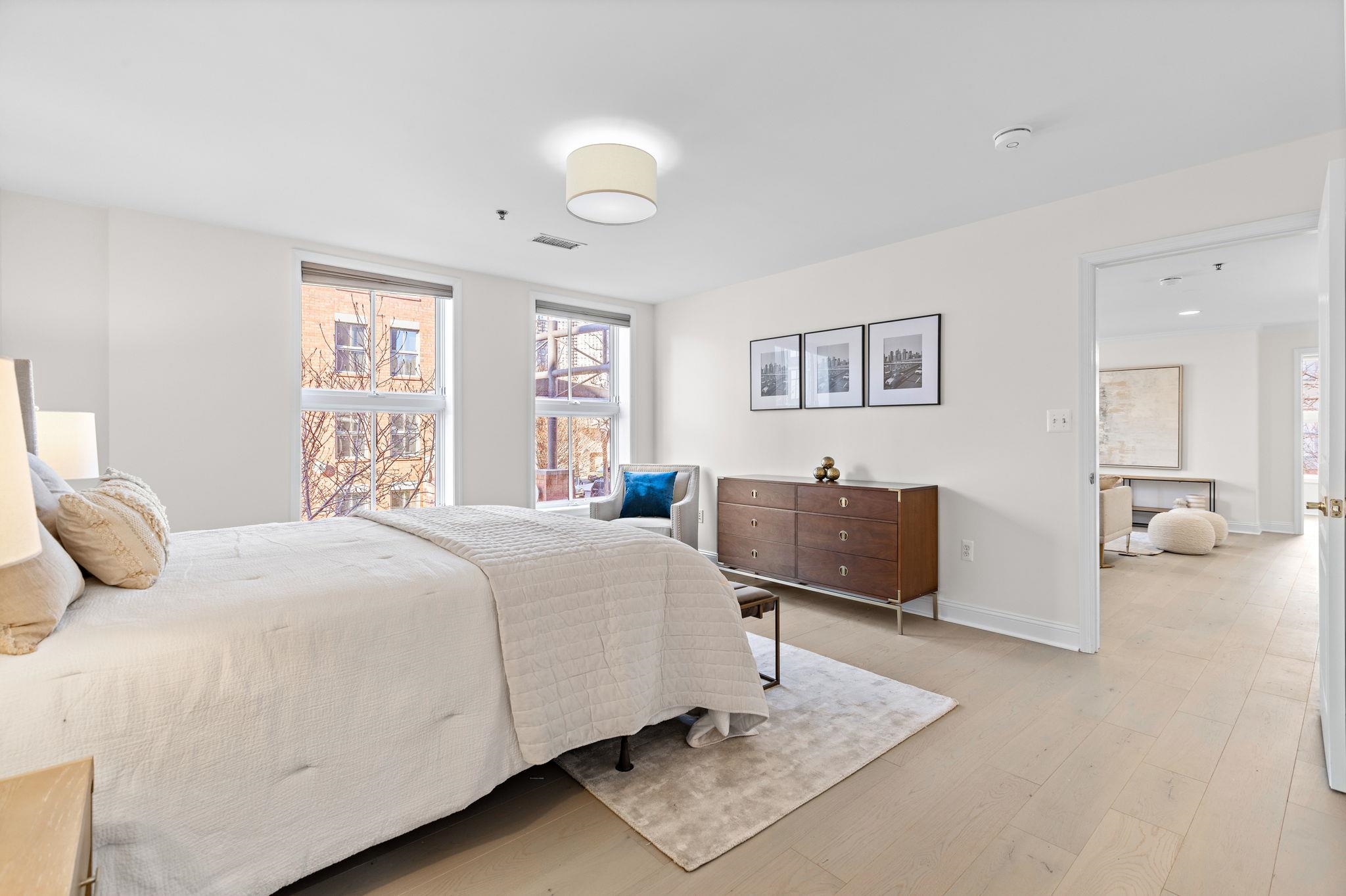 812 GRAND ST Unit: 211