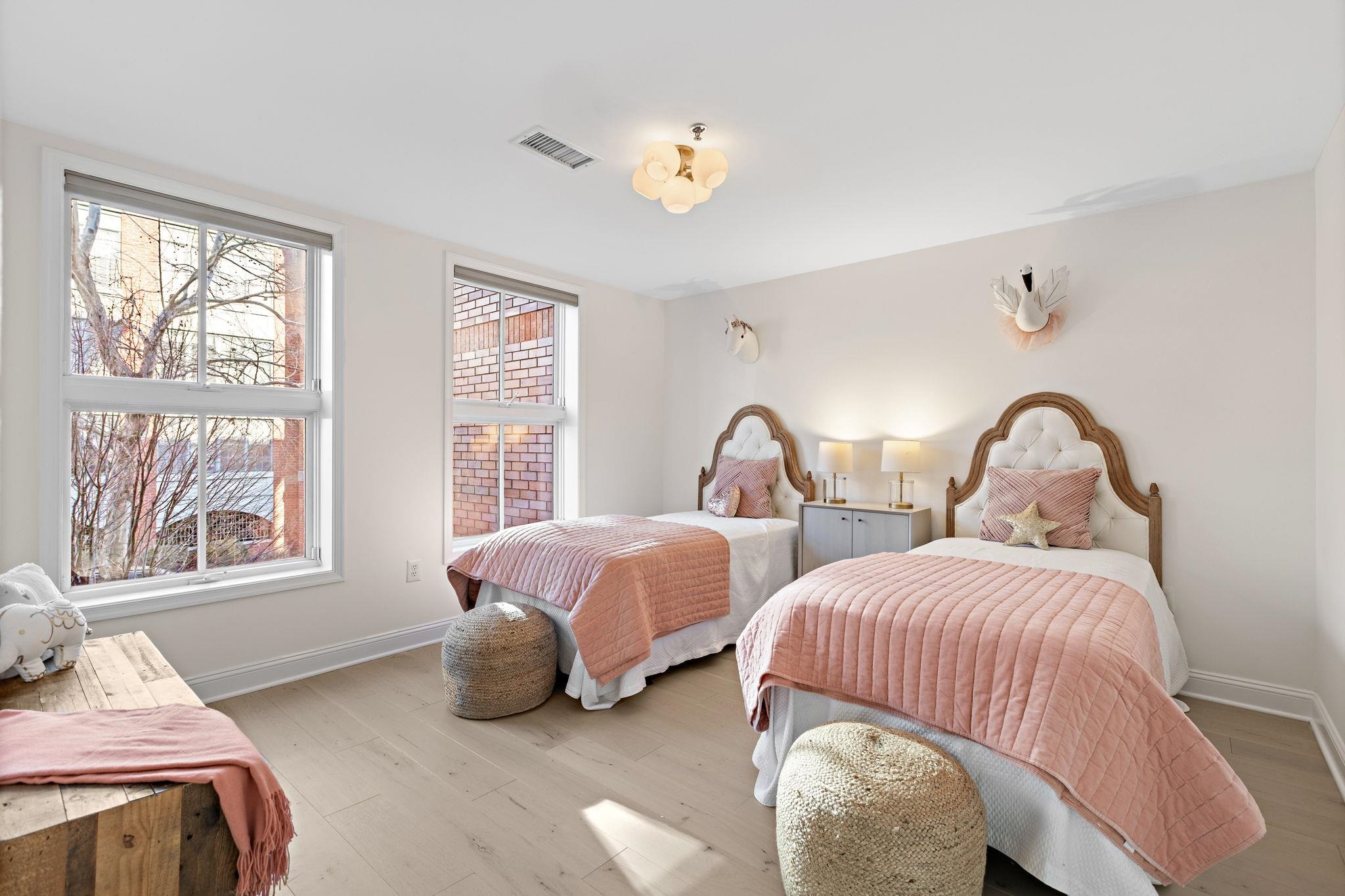 812 GRAND ST Unit: 211