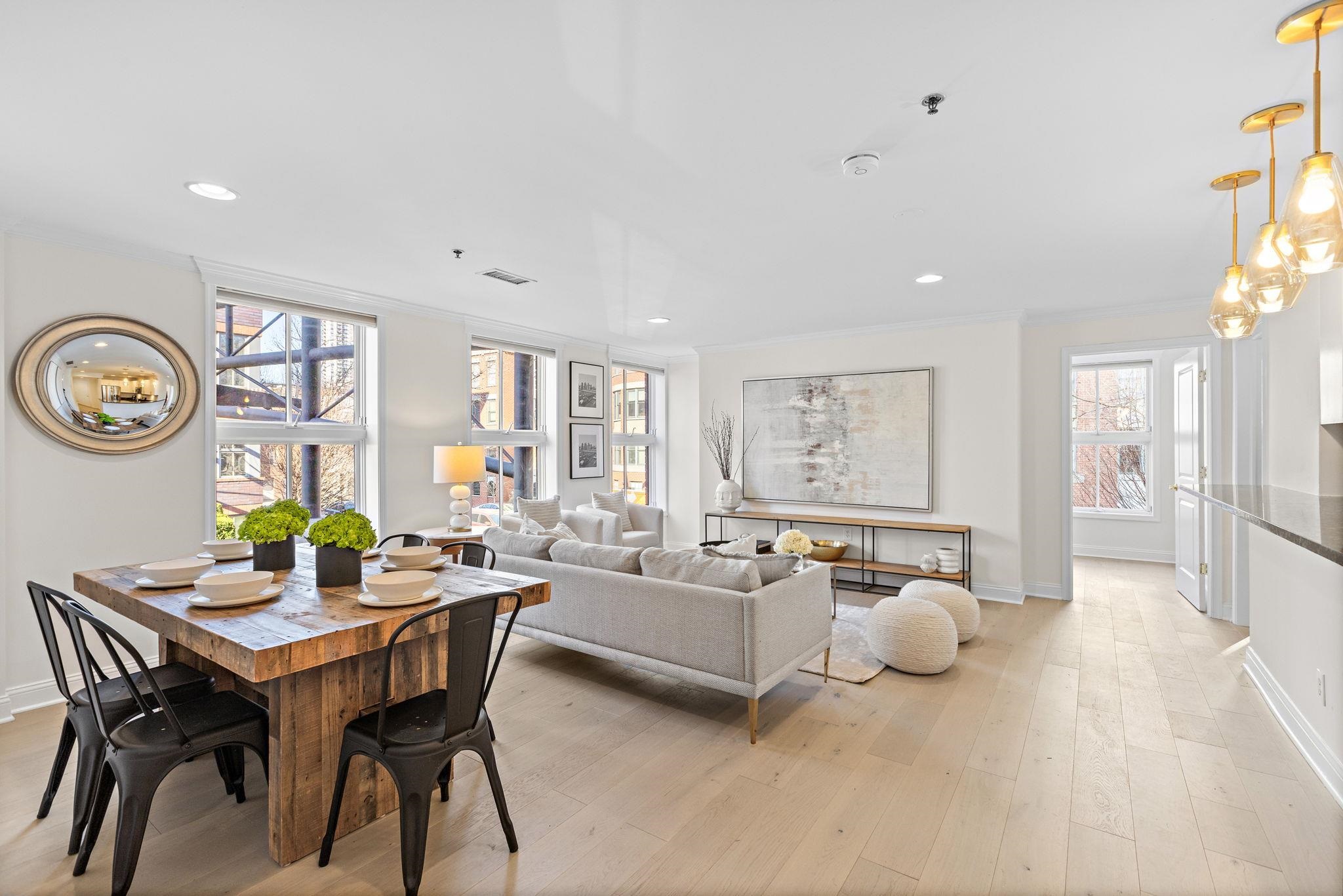 812 GRAND ST Unit: 211