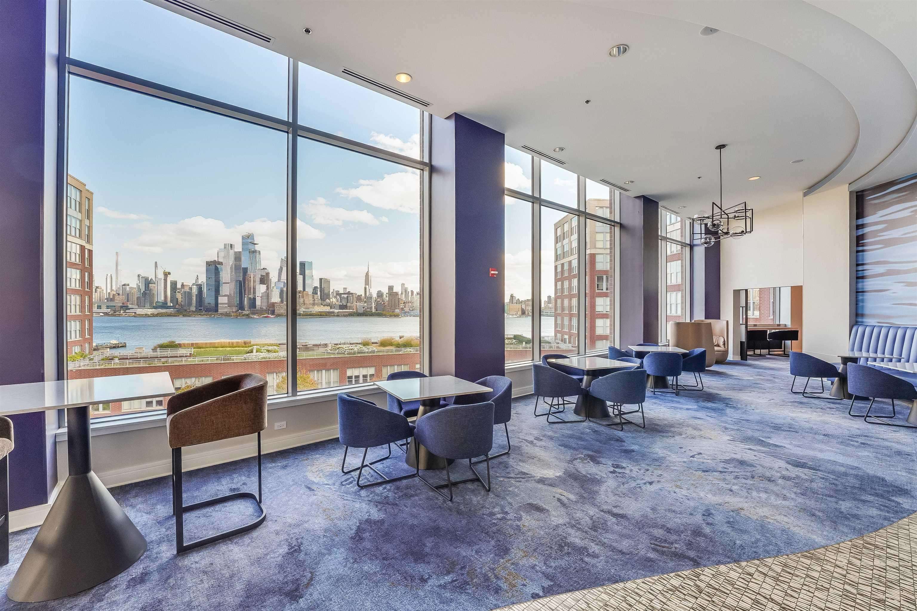 1025 MAXWELL LANE Unit: 915