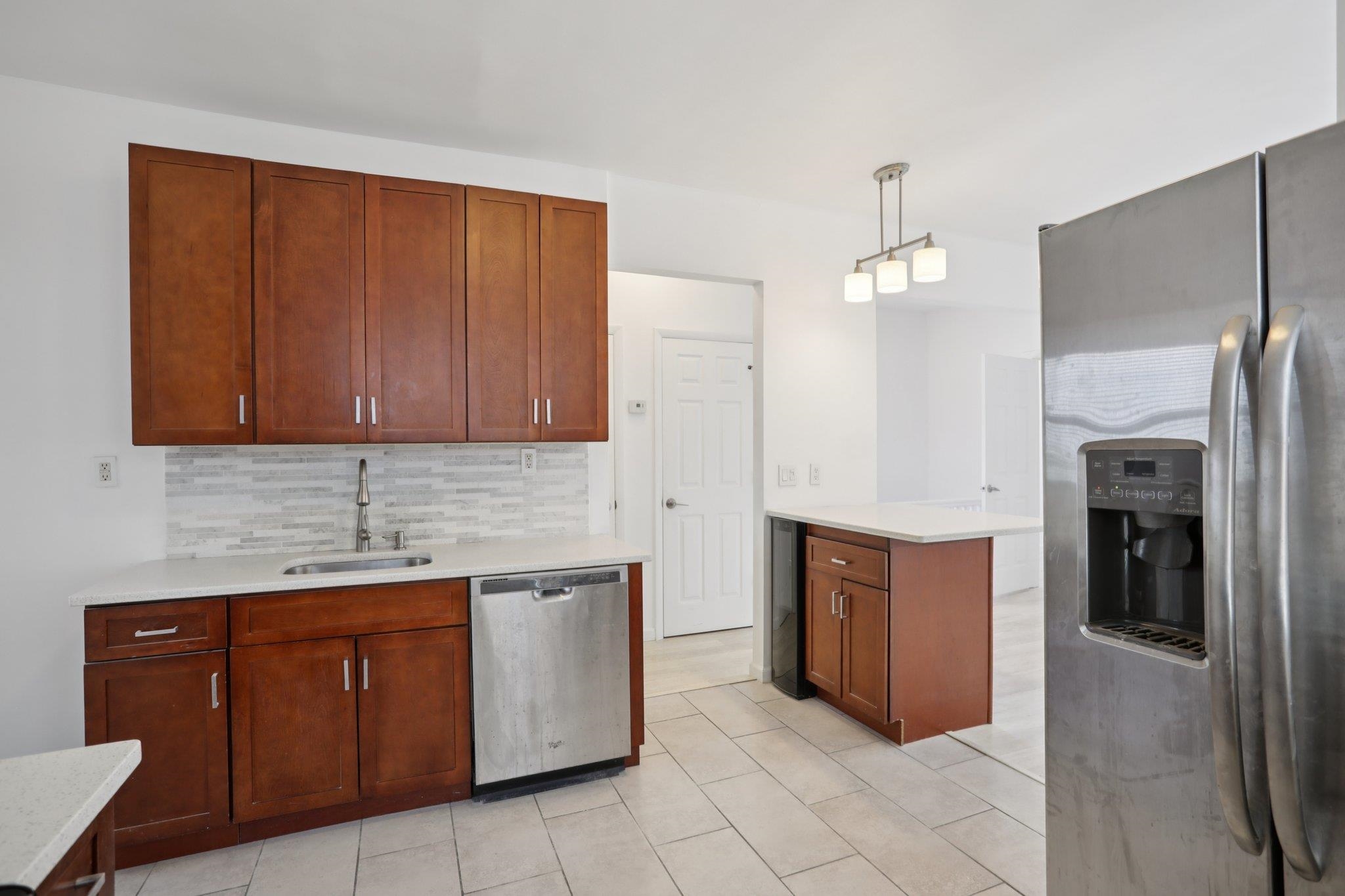 9021 SMITH AVE Unit: 2