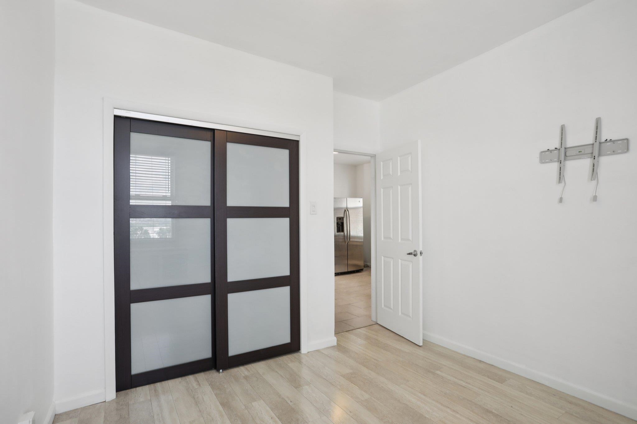 9021 SMITH AVE Unit: 2