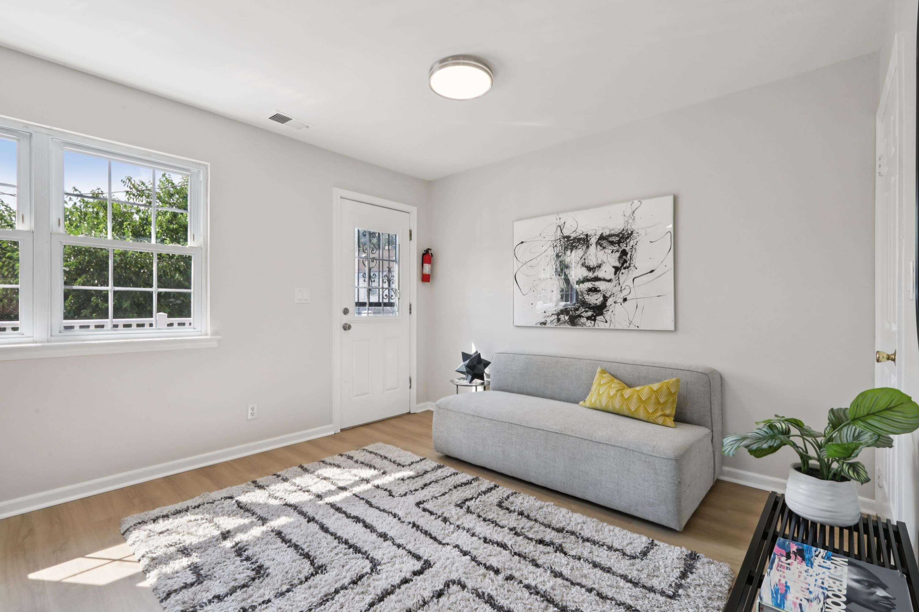 361 MONMOUTH ST