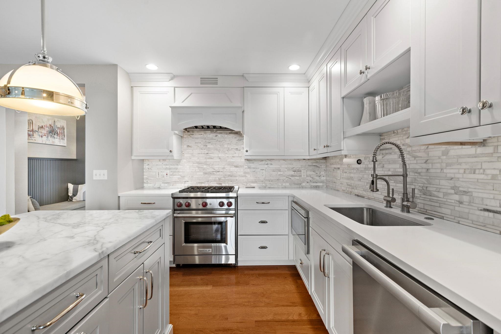1025 MAXWELL LANE Unit: 906