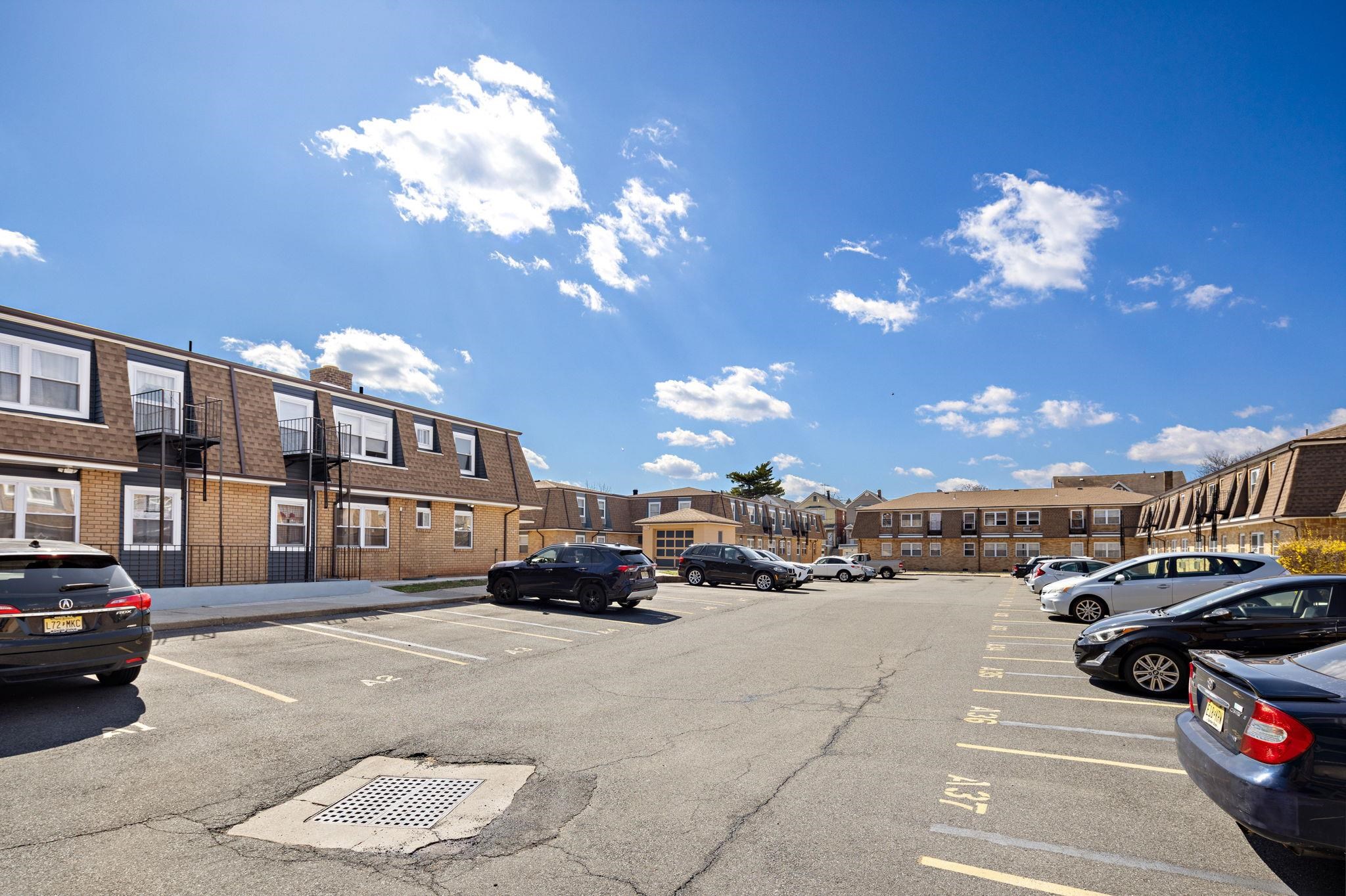 35 W 23RD ST Unit: 72 A2