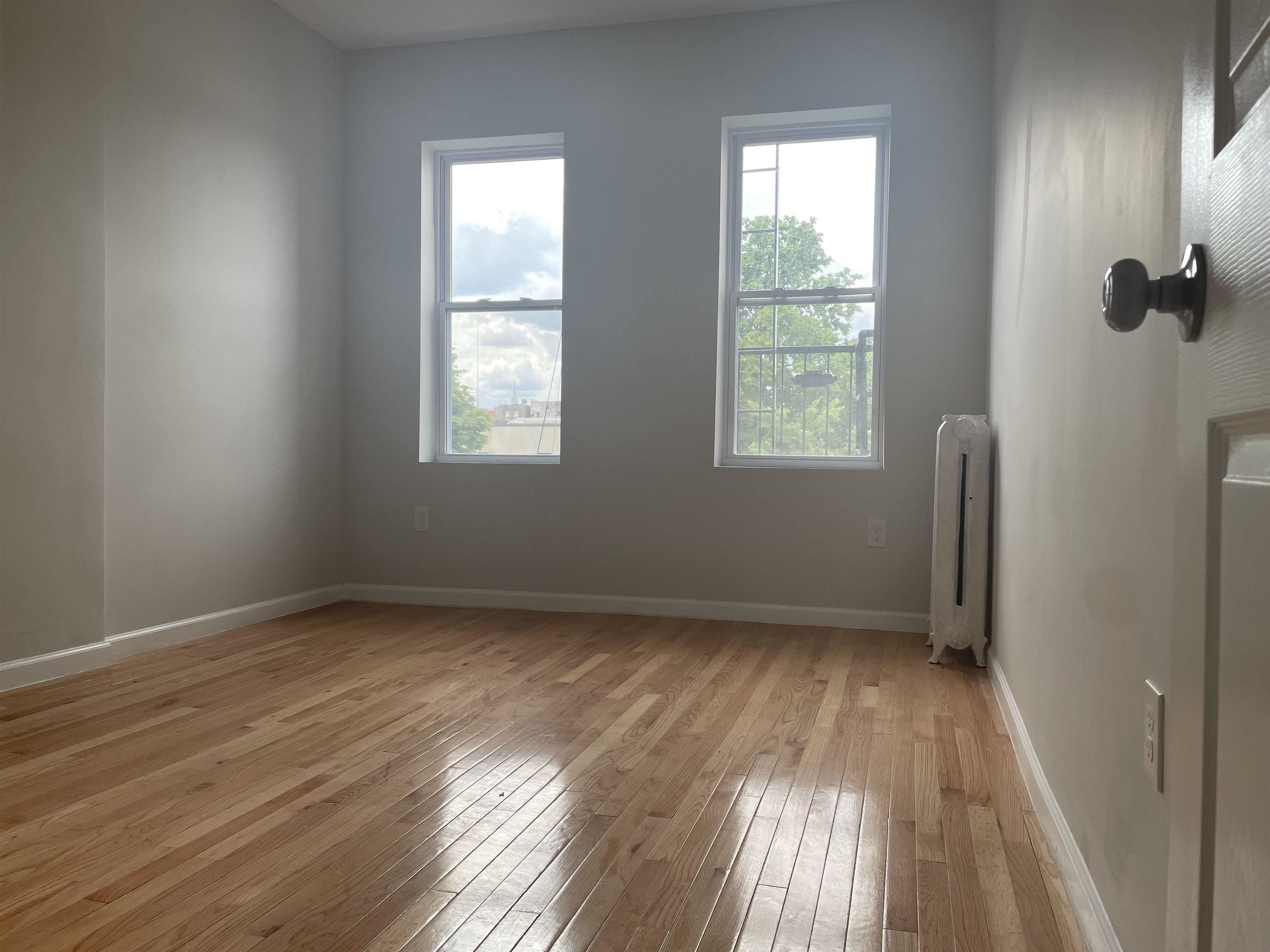 1619 PALISADE AVE Unit: 4L