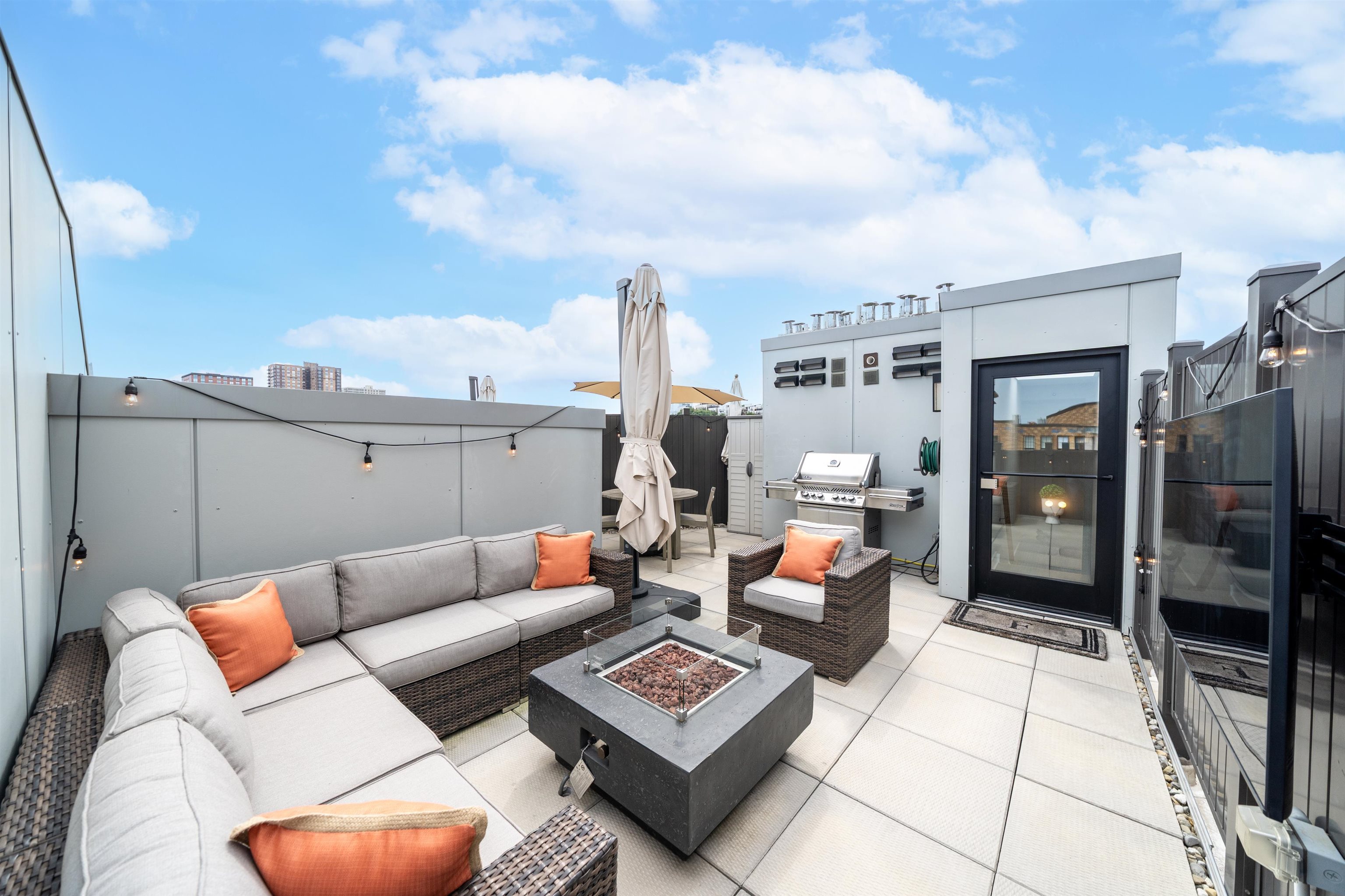711 1ST ST Unit: 501