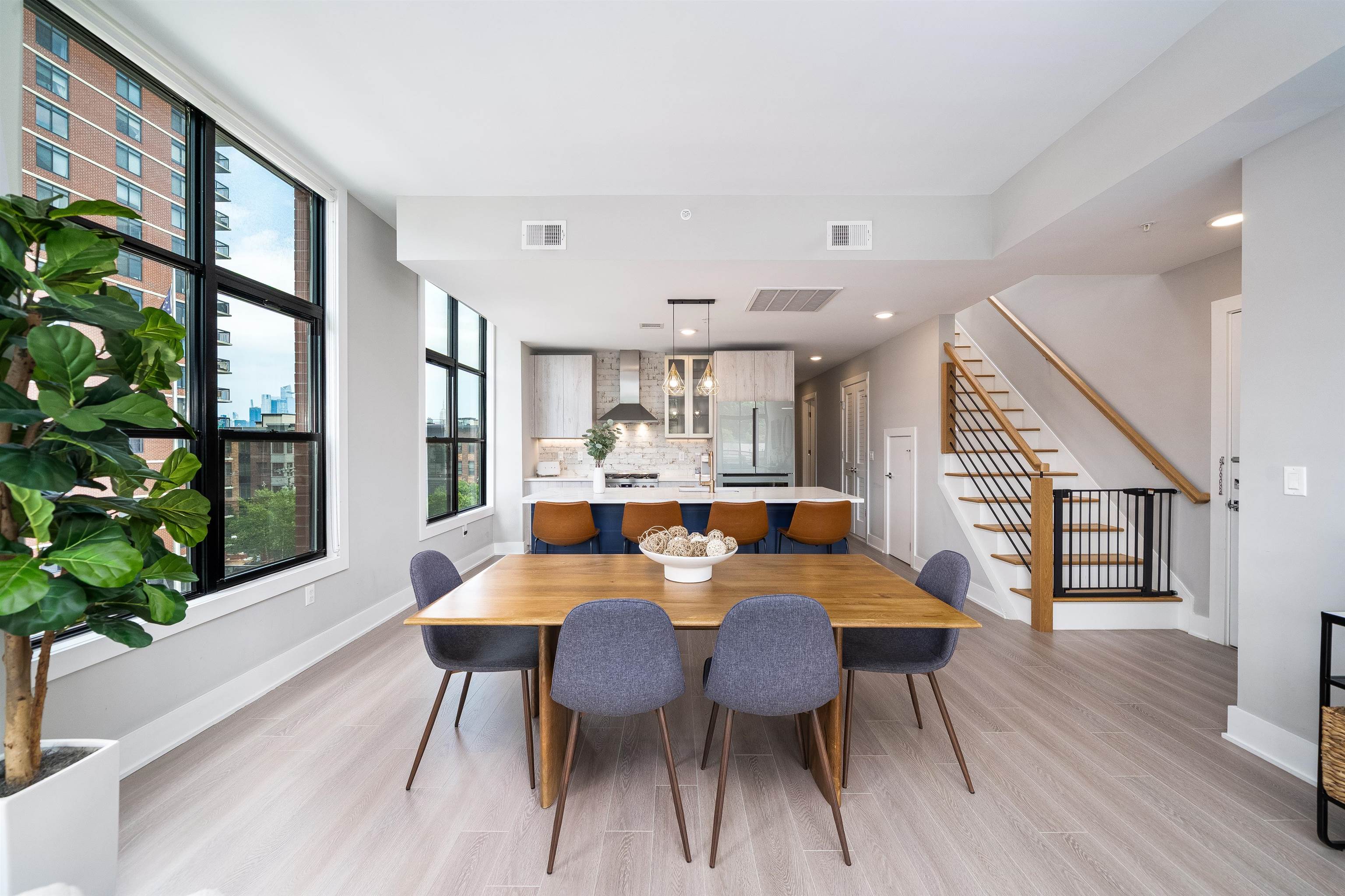 711 1ST ST Unit: 501