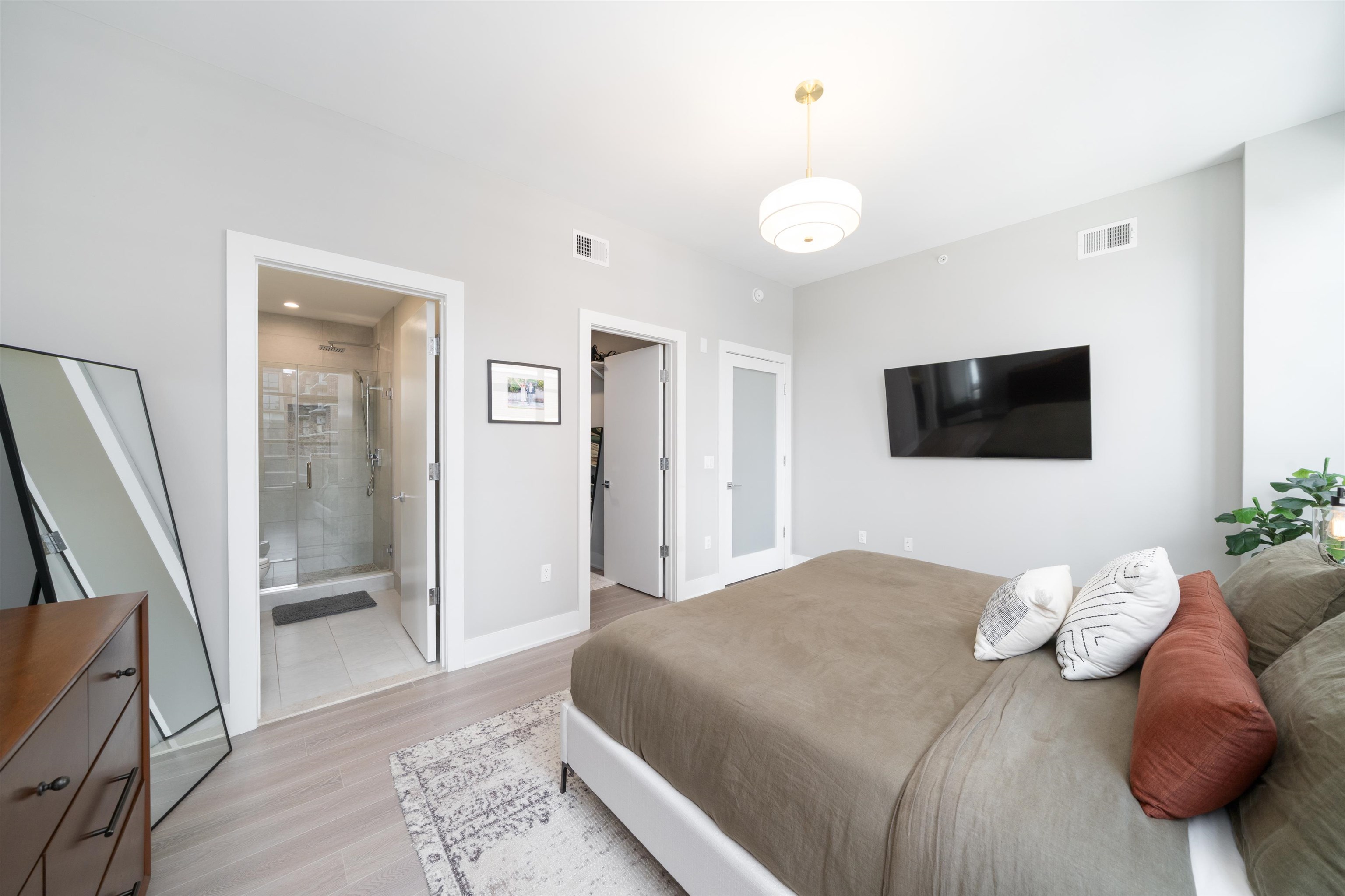 711 1ST ST Unit: 501