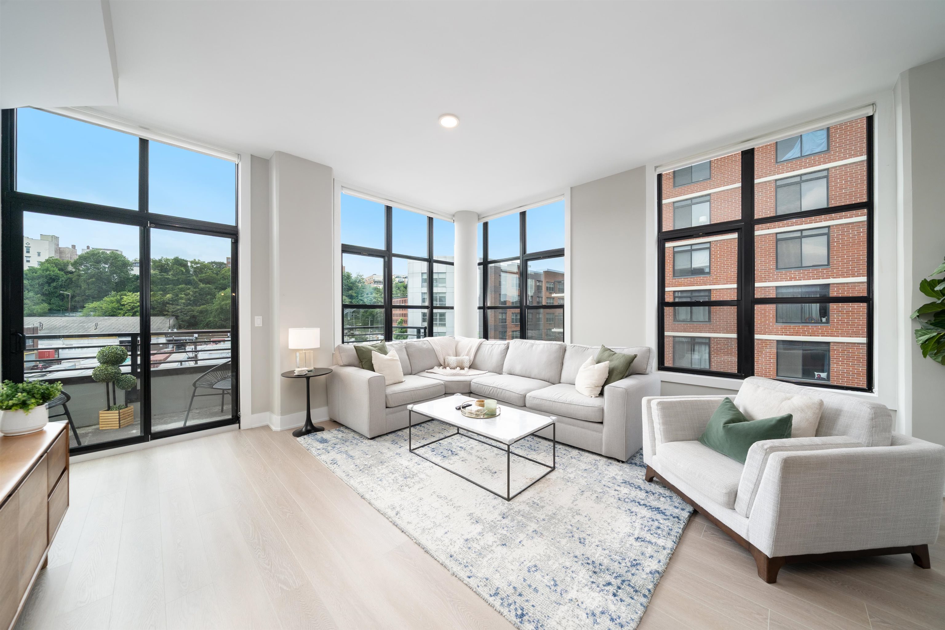 711 1ST ST Unit: 501