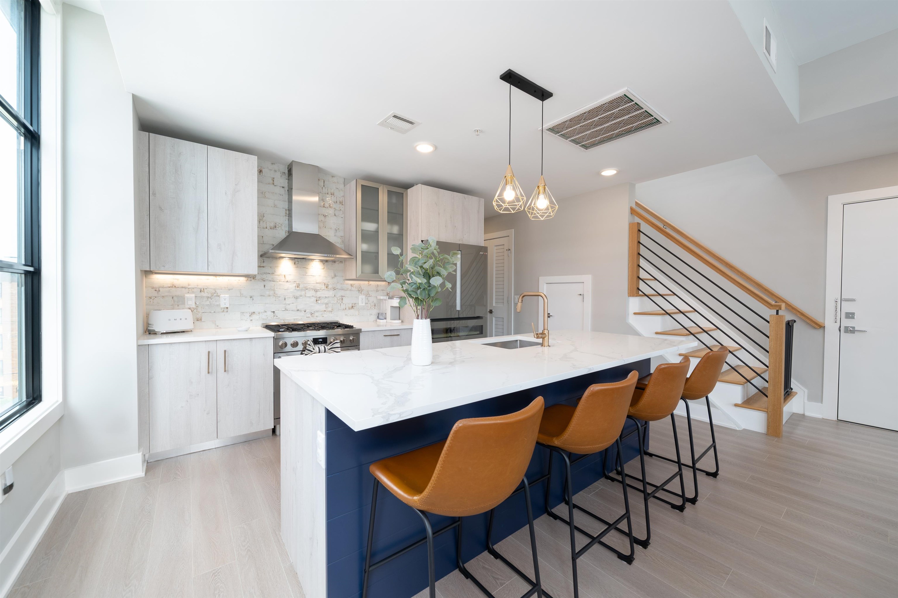 711 1ST ST Unit: 501