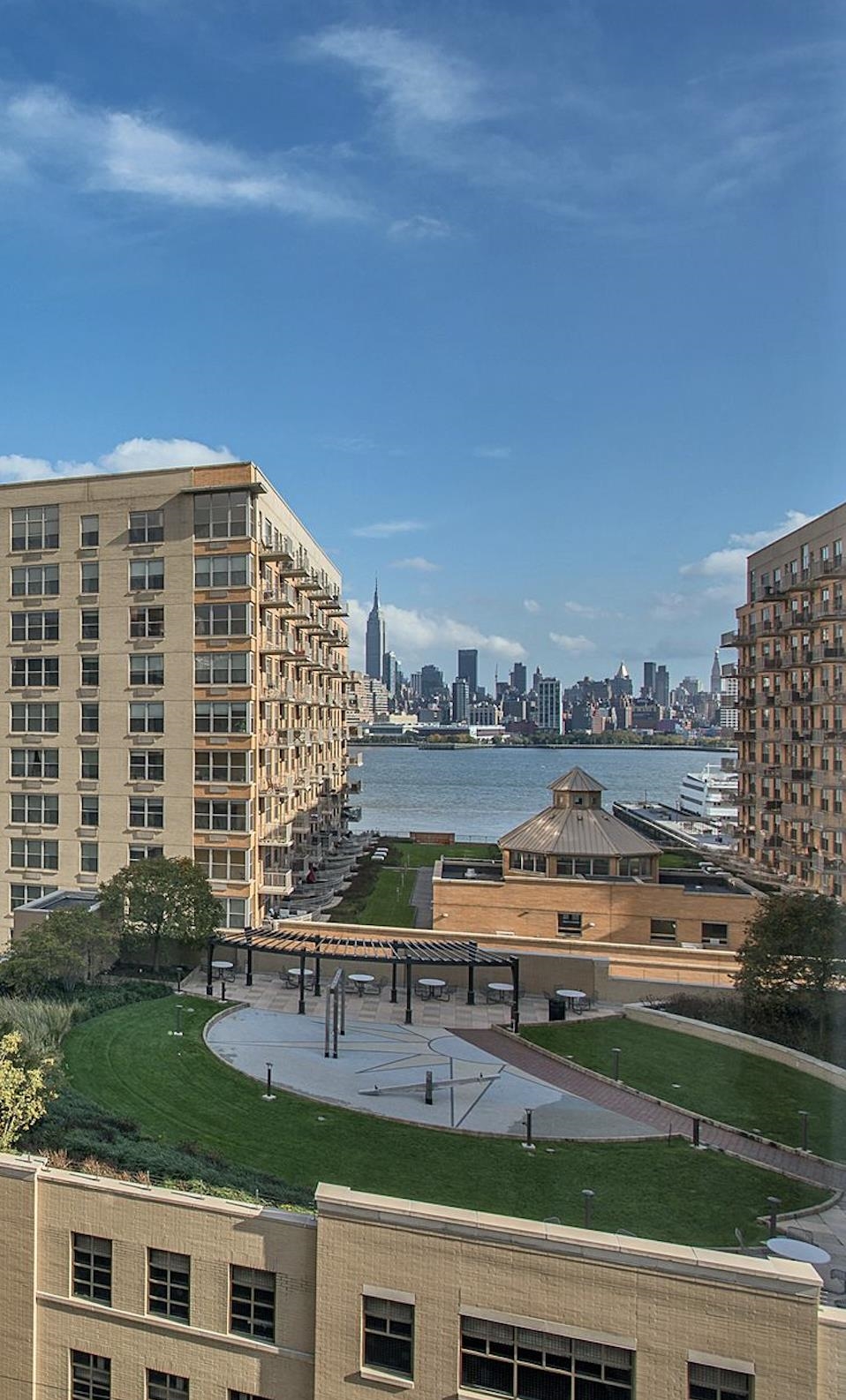 1400 HUDSON ST Unit: 828