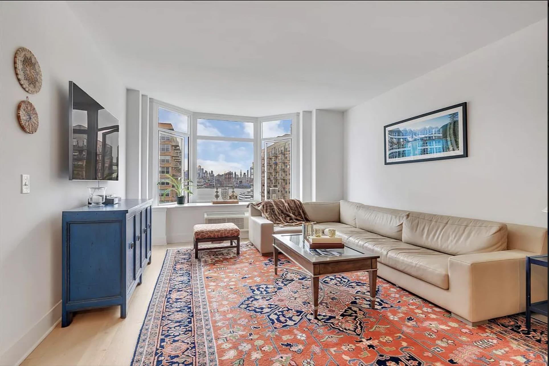 1400 HUDSON ST Unit: 828
