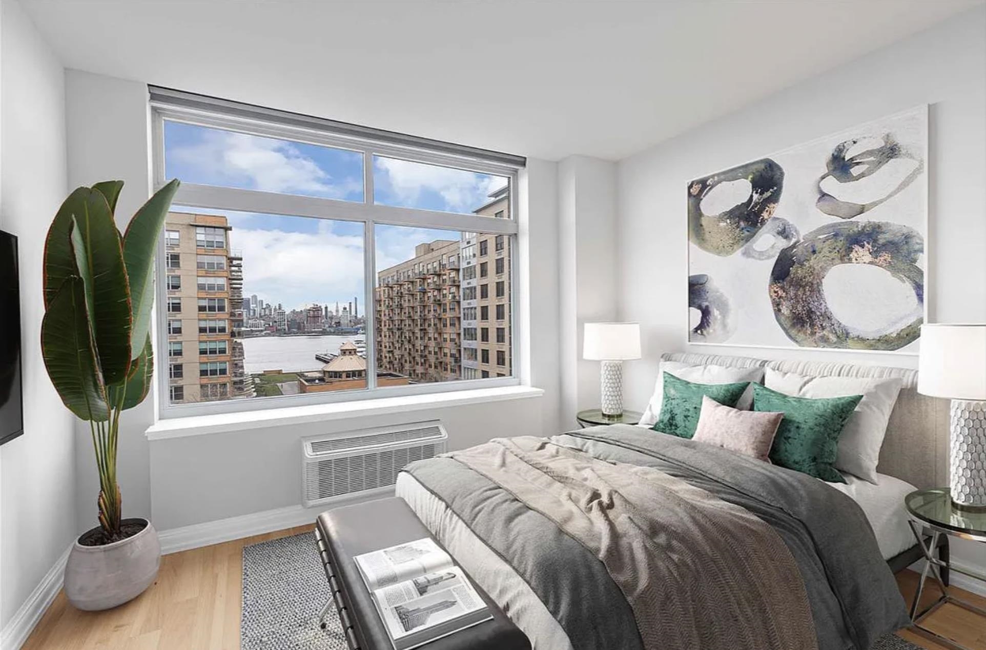 1400 HUDSON ST Unit: 828