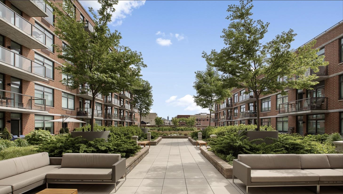 1400 HUDSON ST Unit: 828