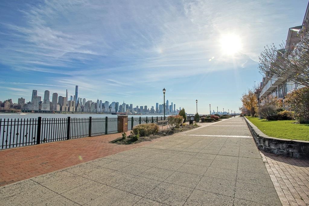 379 KINGSTON CT Unit: 379